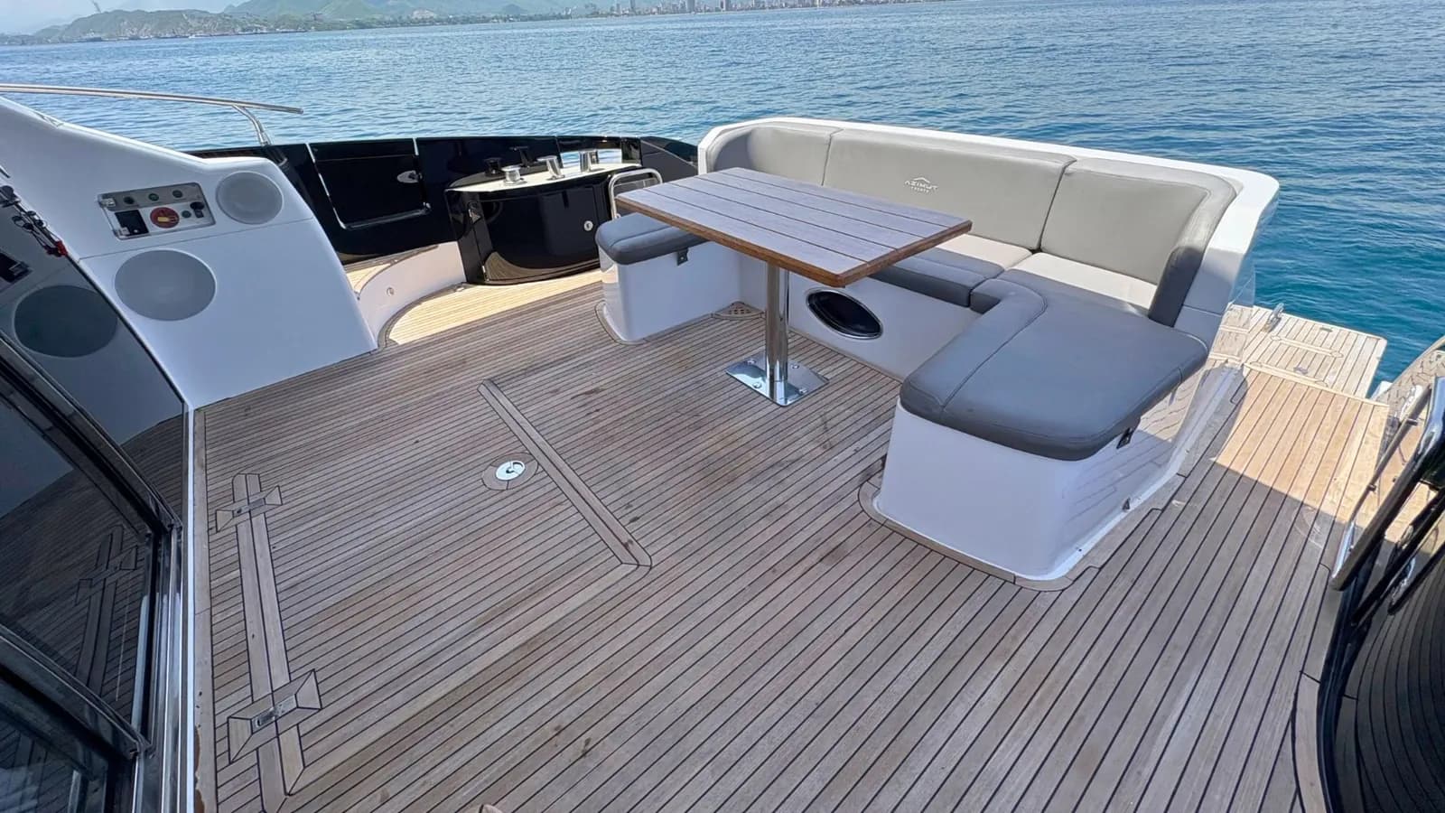 Azimut 64 — foto 4