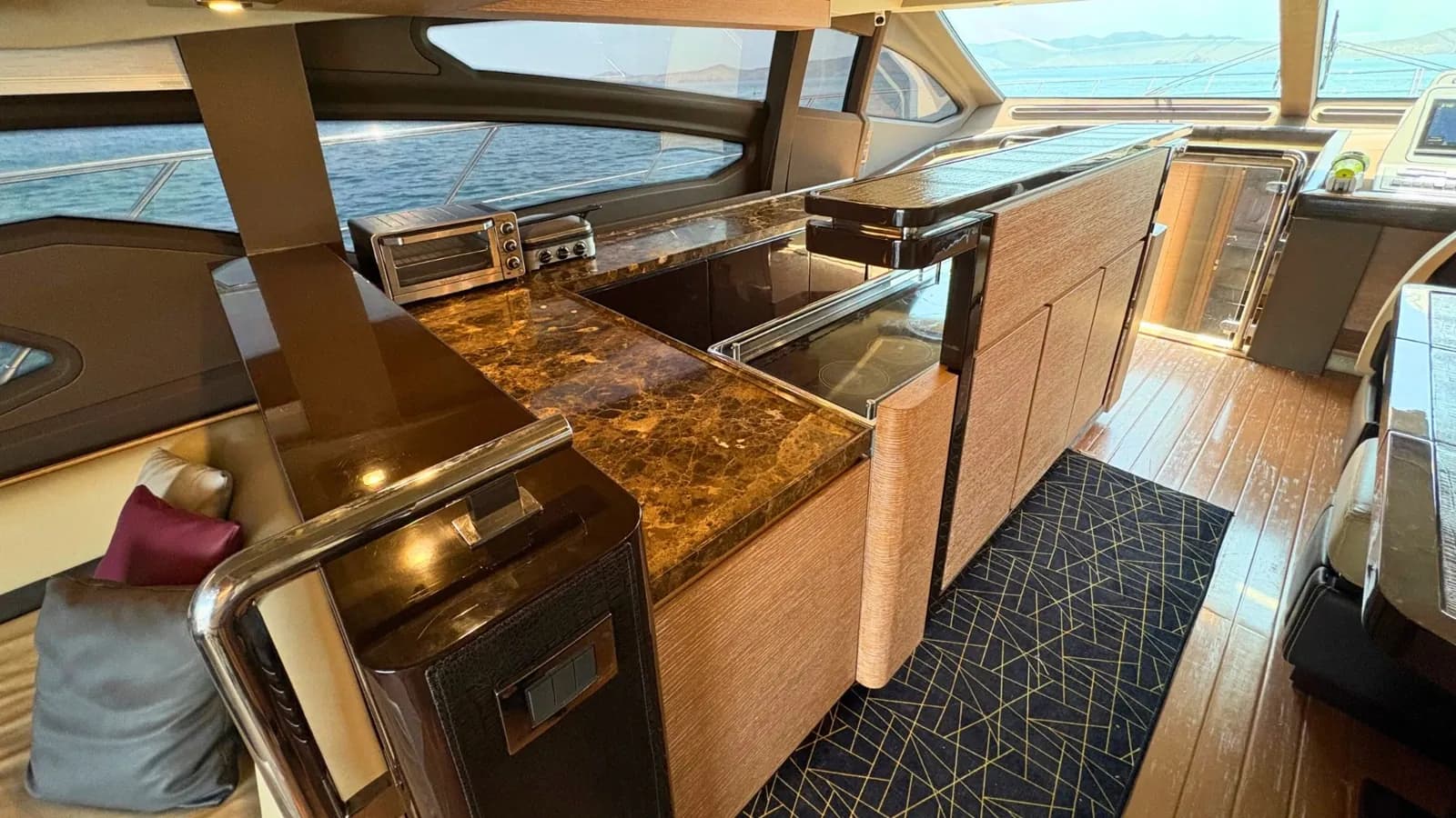 Azimut 64 — foto 11