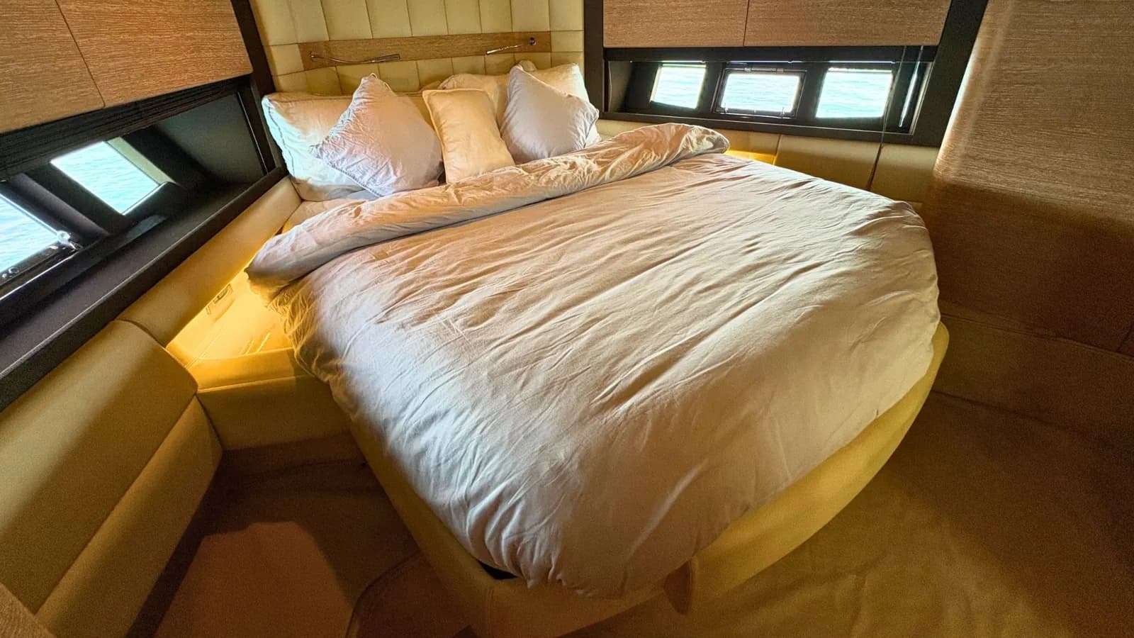 Azimut 64 — foto 13