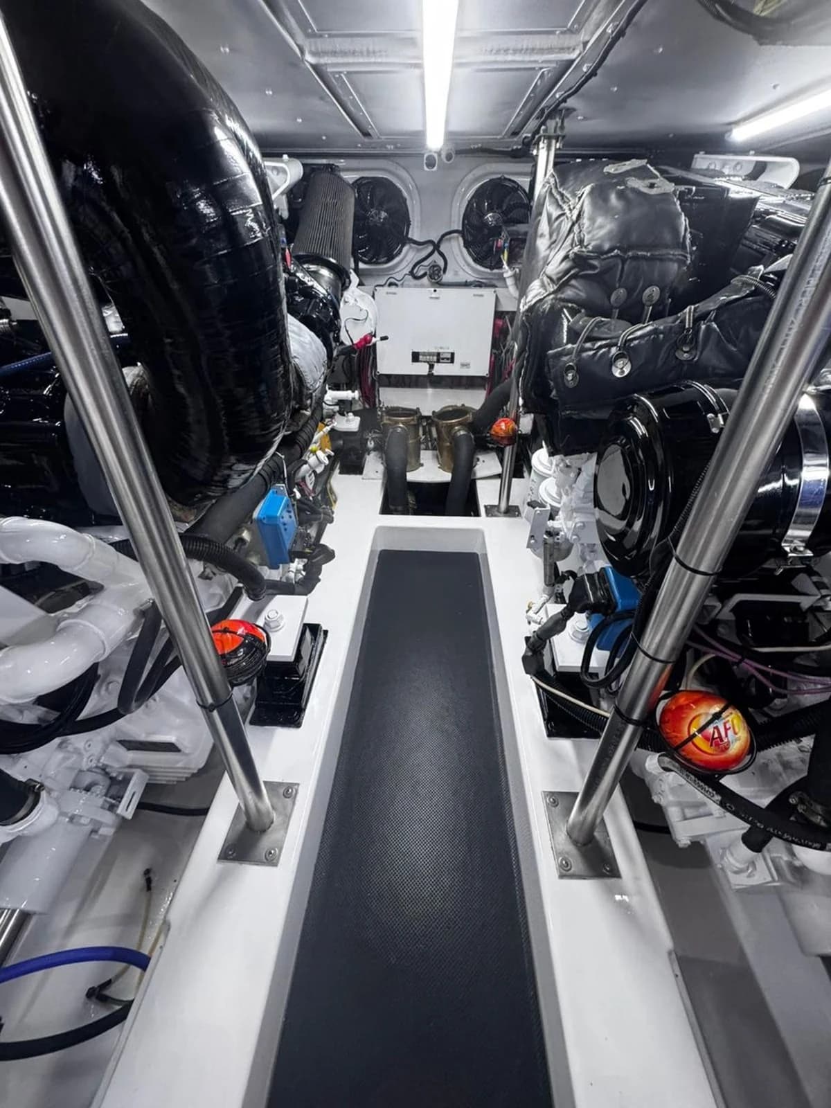 Azimut 64 — foto 20