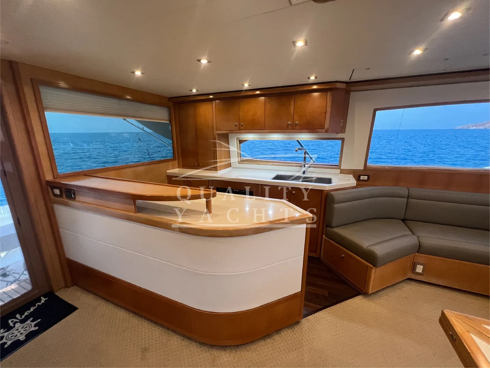 Bertram 54 Convertible — foto 11