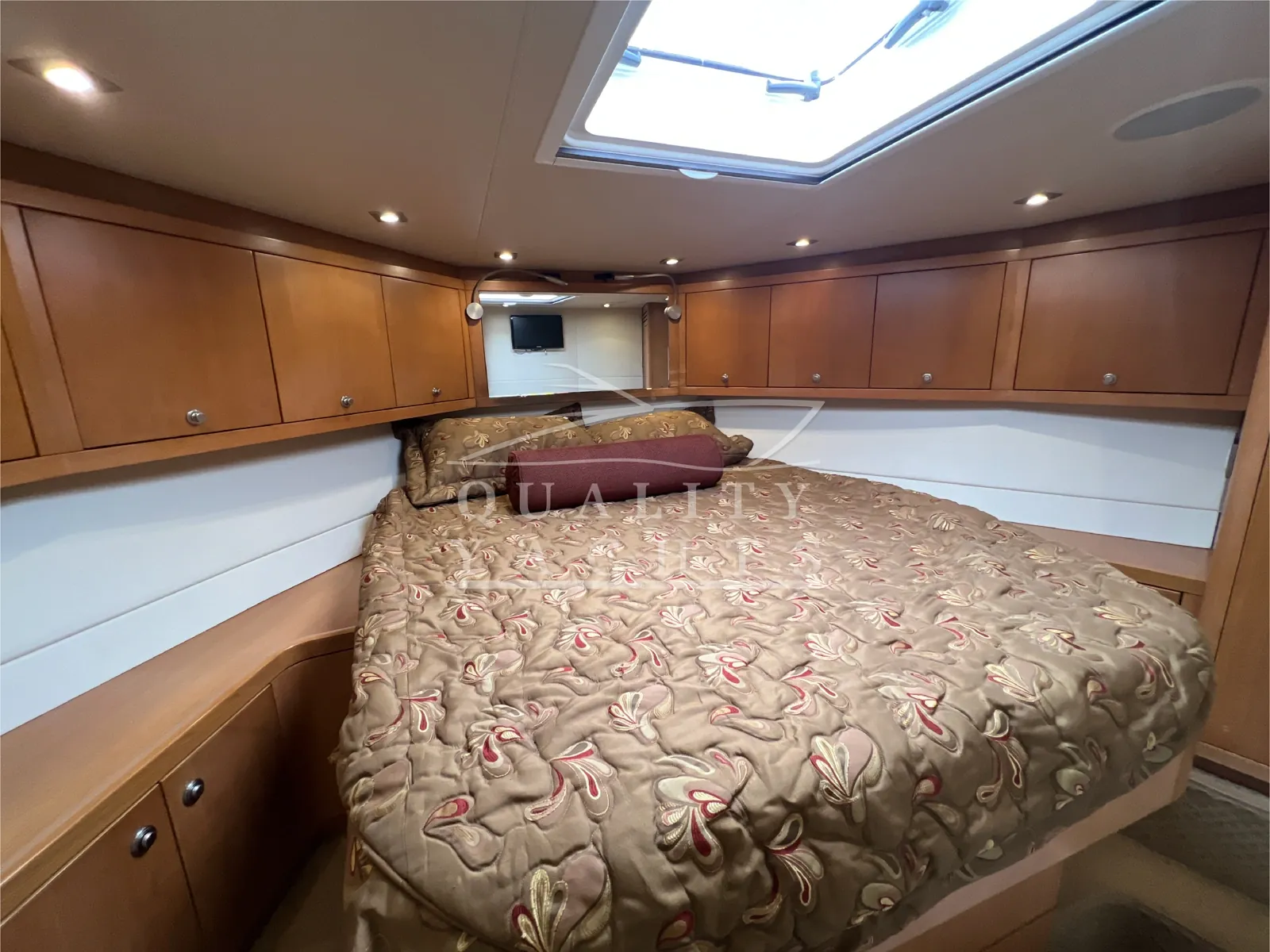Bertram 54 Convertible — foto 13