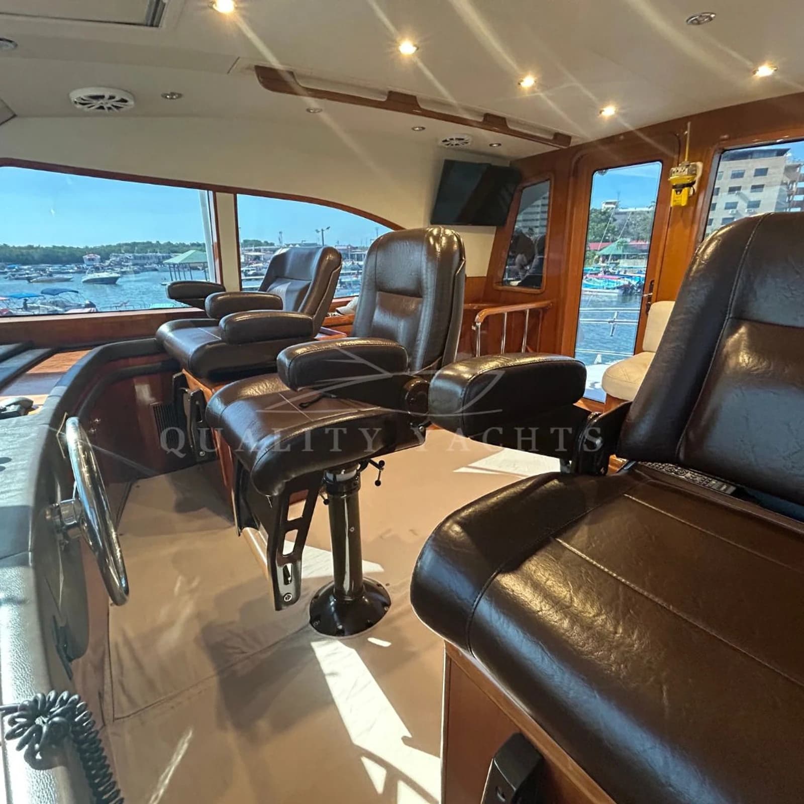 Bertram 63 — foto 23