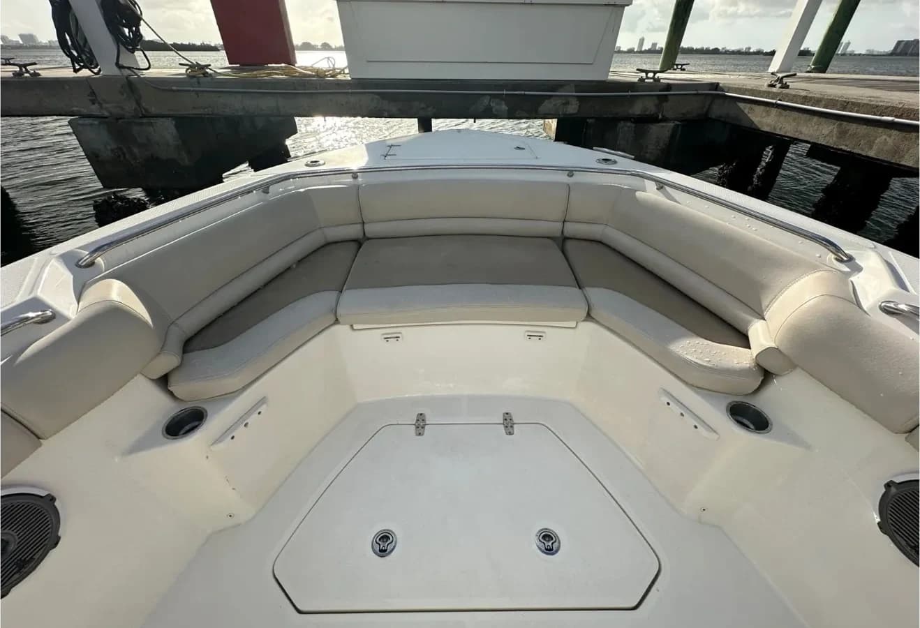 Boston Whaler 330 Outrage — photo 12