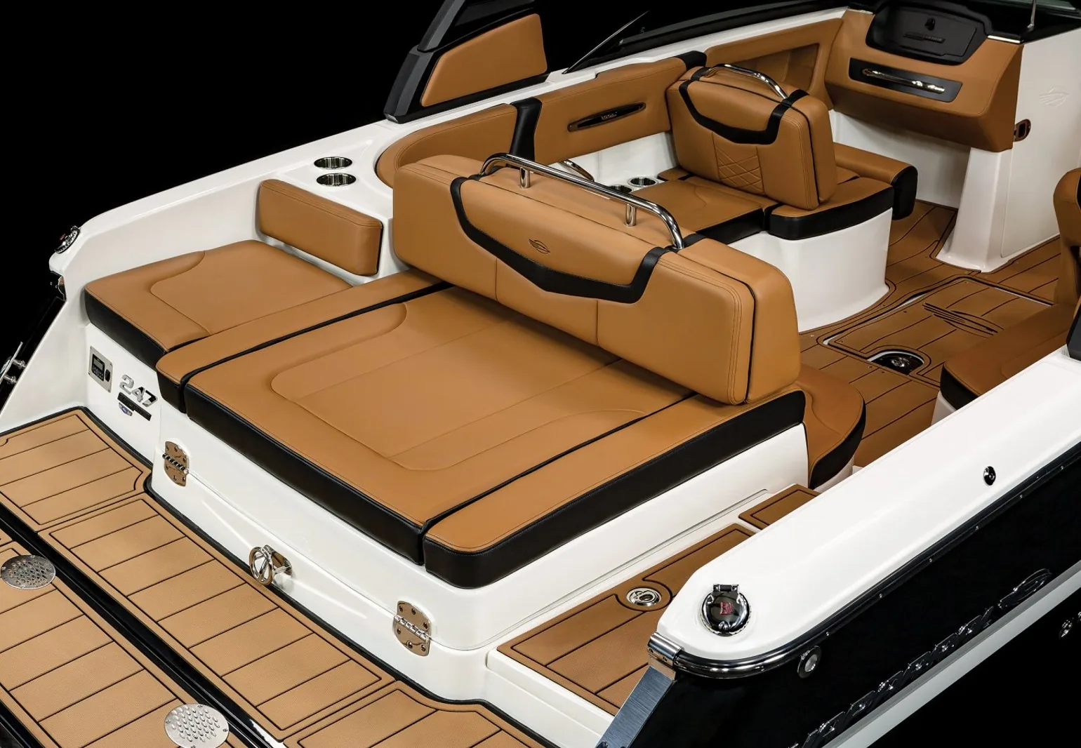 Chaparral 247 SSX — foto 2