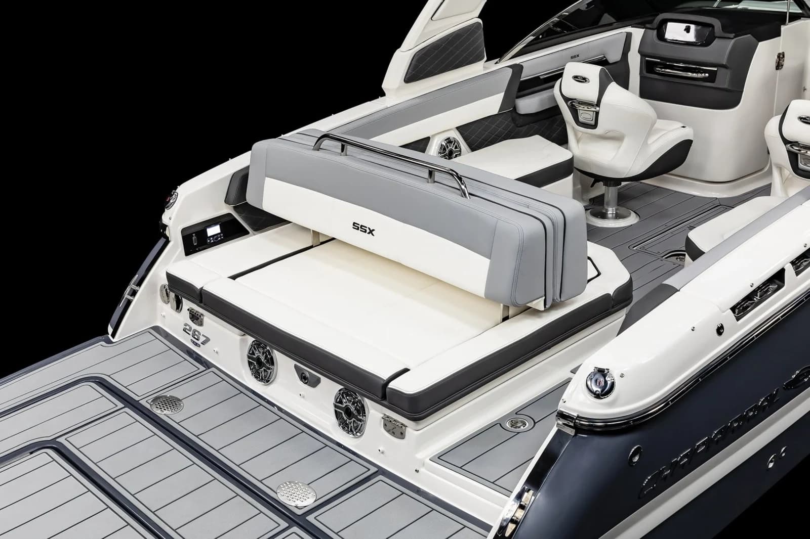 Chaparral 267 SSX — photo 12
