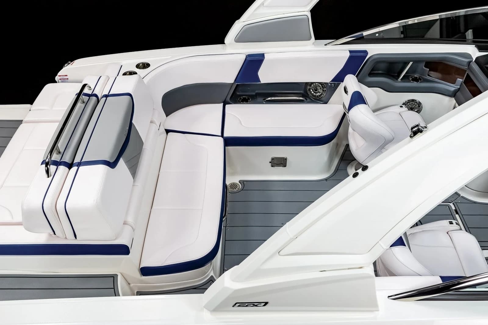 Chaparral 270 OSX — foto 8
