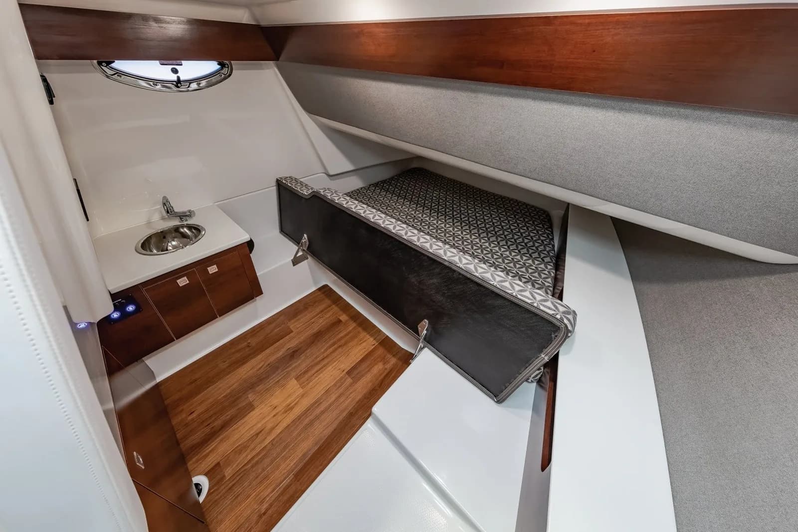 Chaparral 300 OSX — foto 3