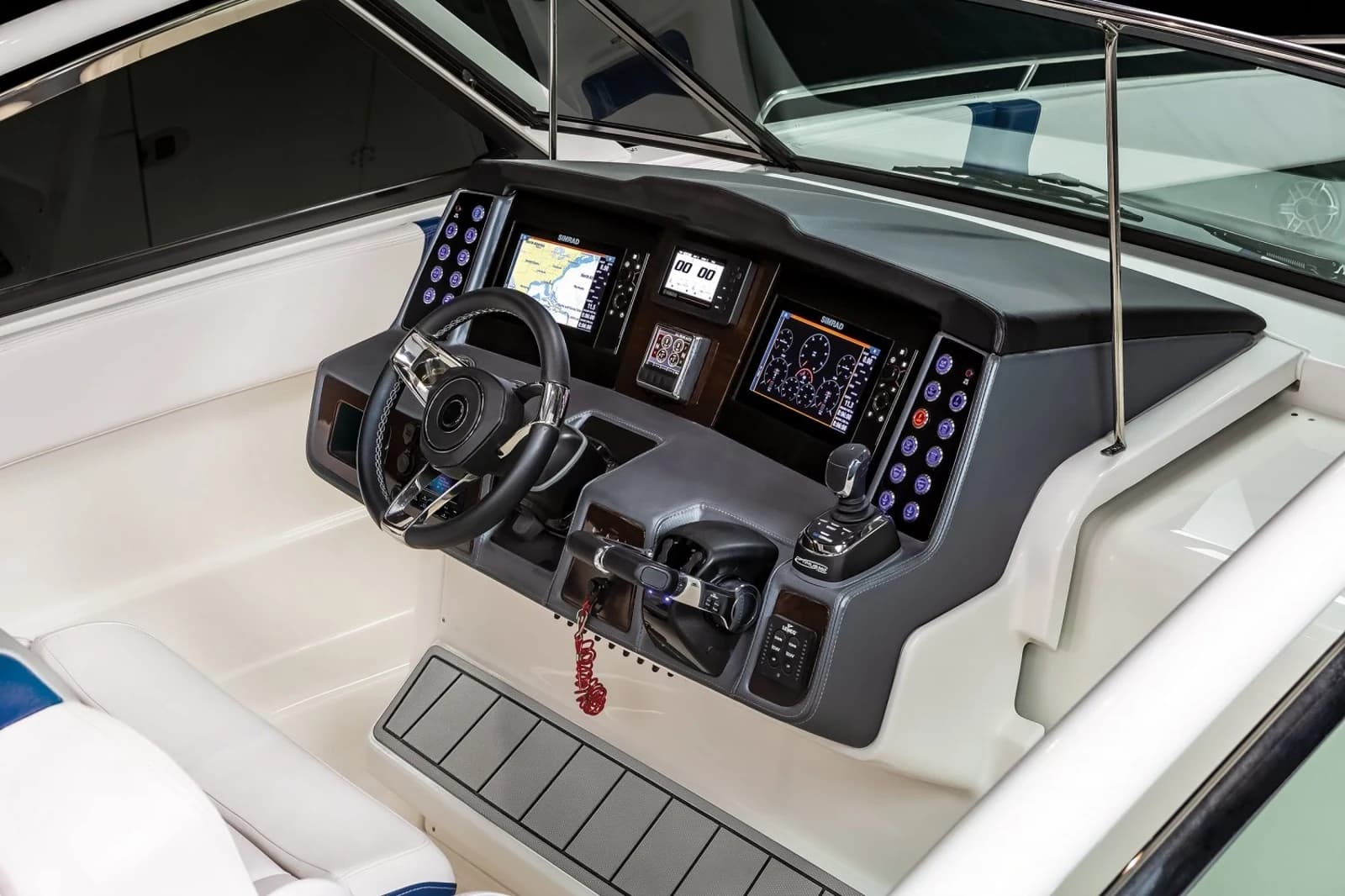 Chaparral 300 OSX — foto 13