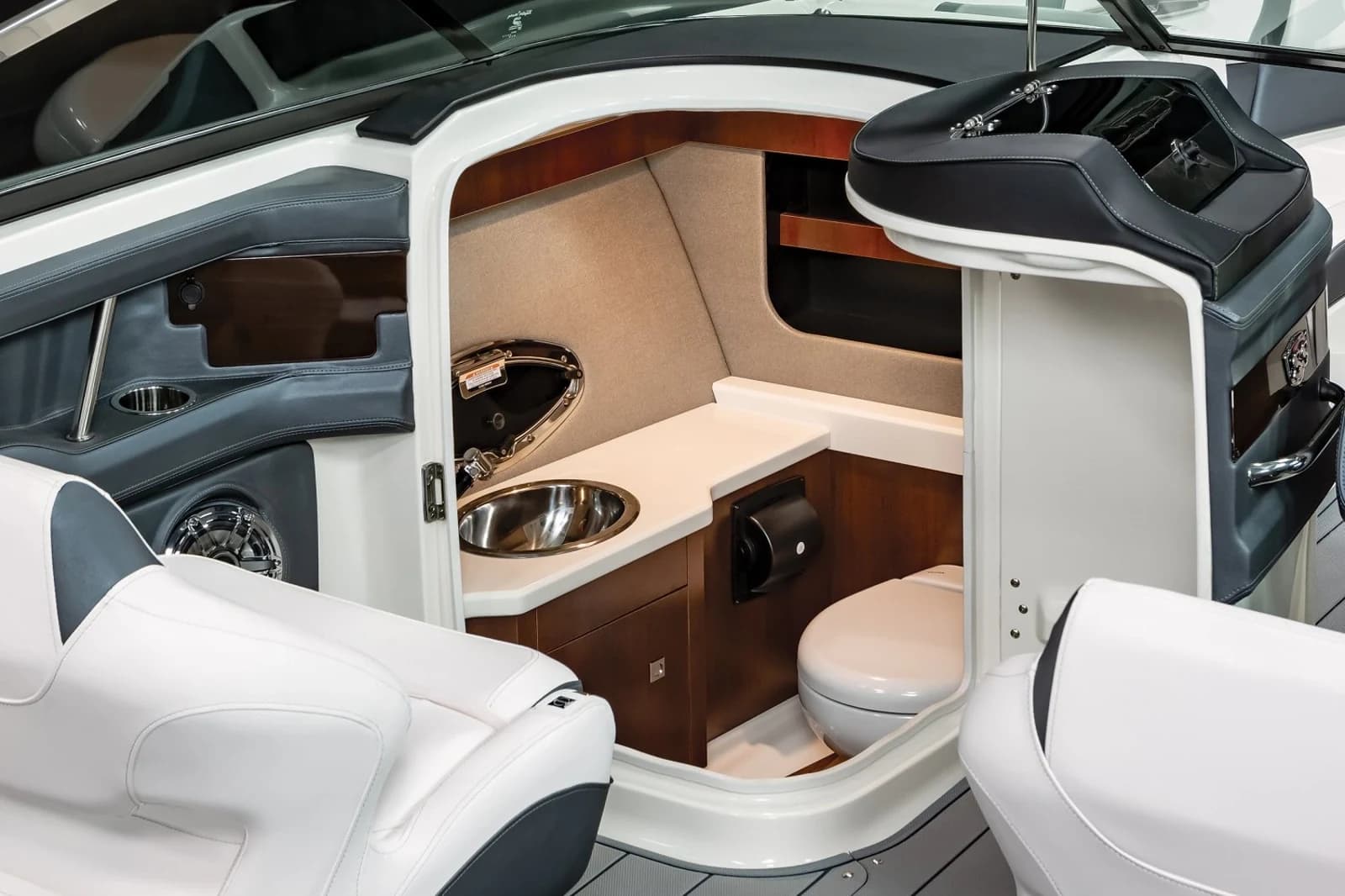 Chaparral 307 SSX — foto 8