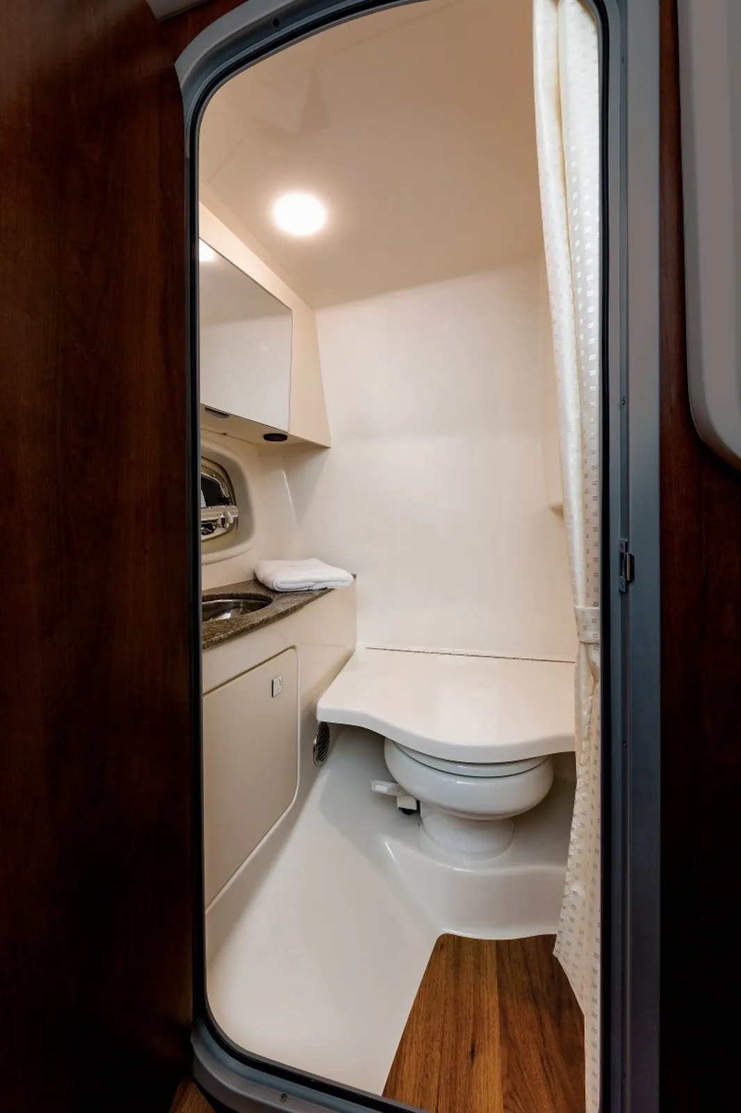 Chaparral 347 SSX — foto 4