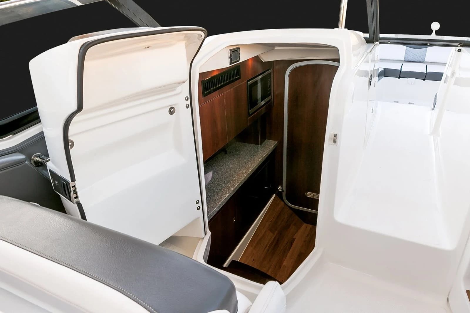 Chaparral 347 SSX — foto 14