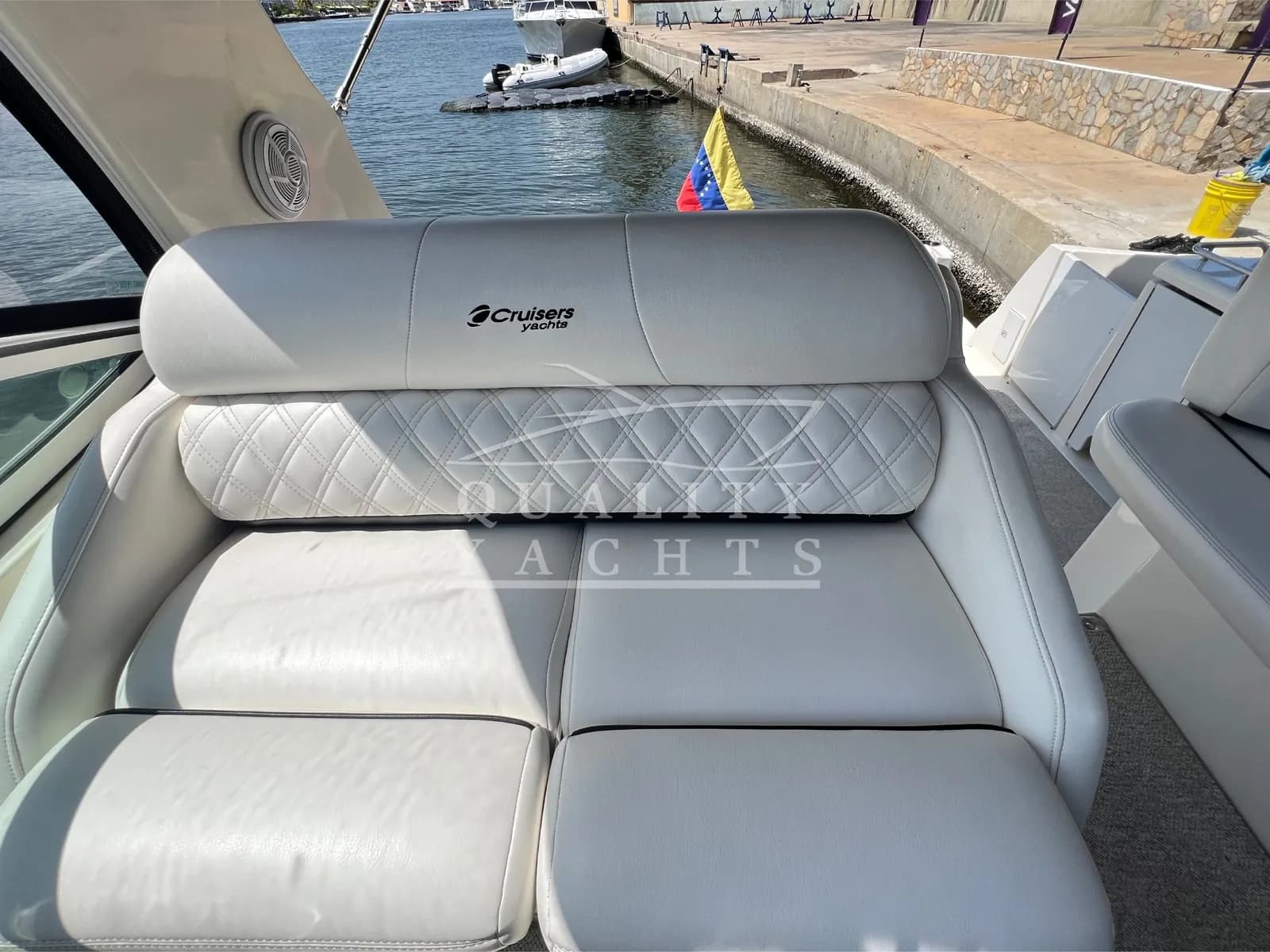 Cruisers Yachts 42 — foto 9