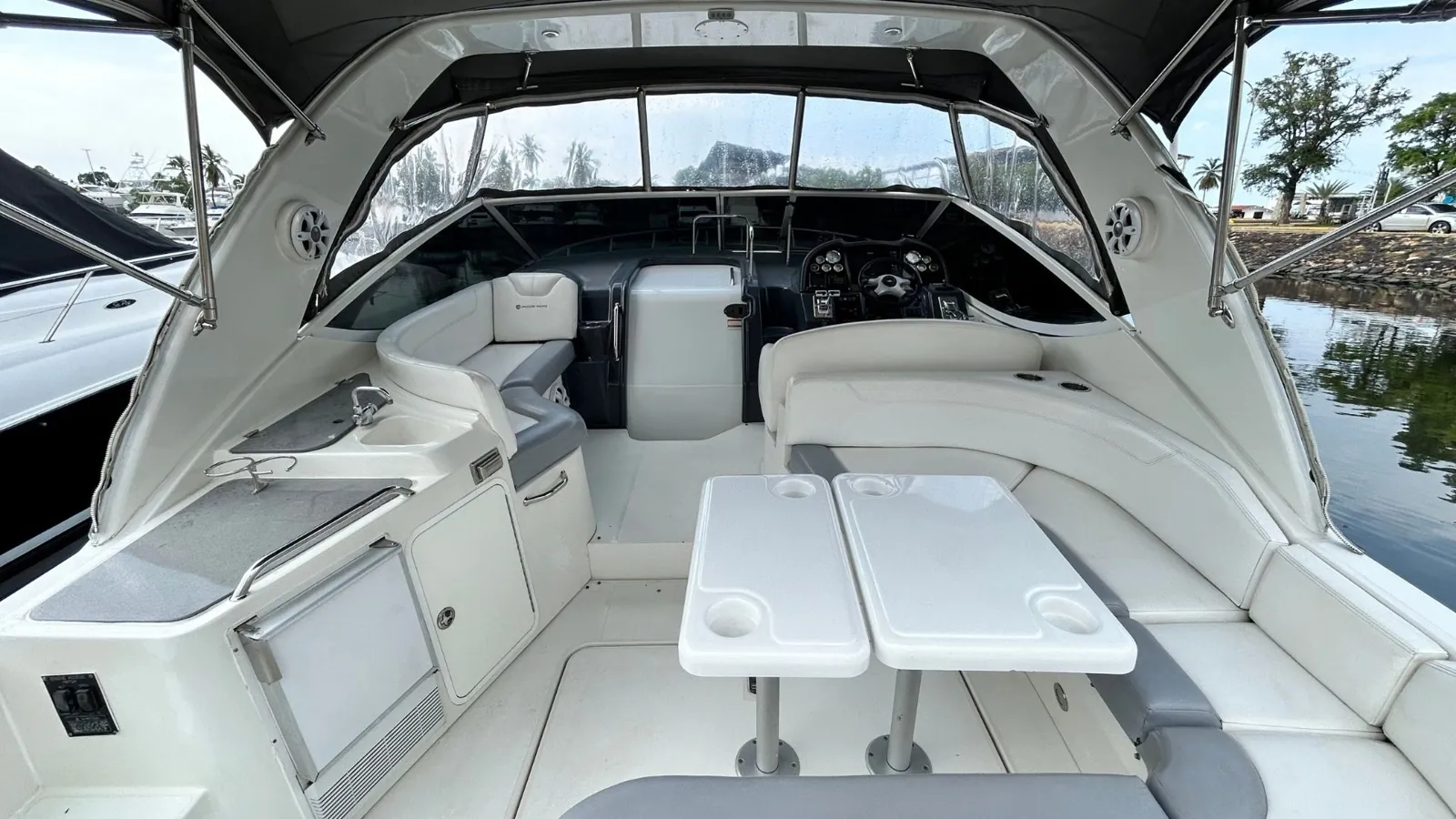 Cruisers Yachts Express 33 — foto 3