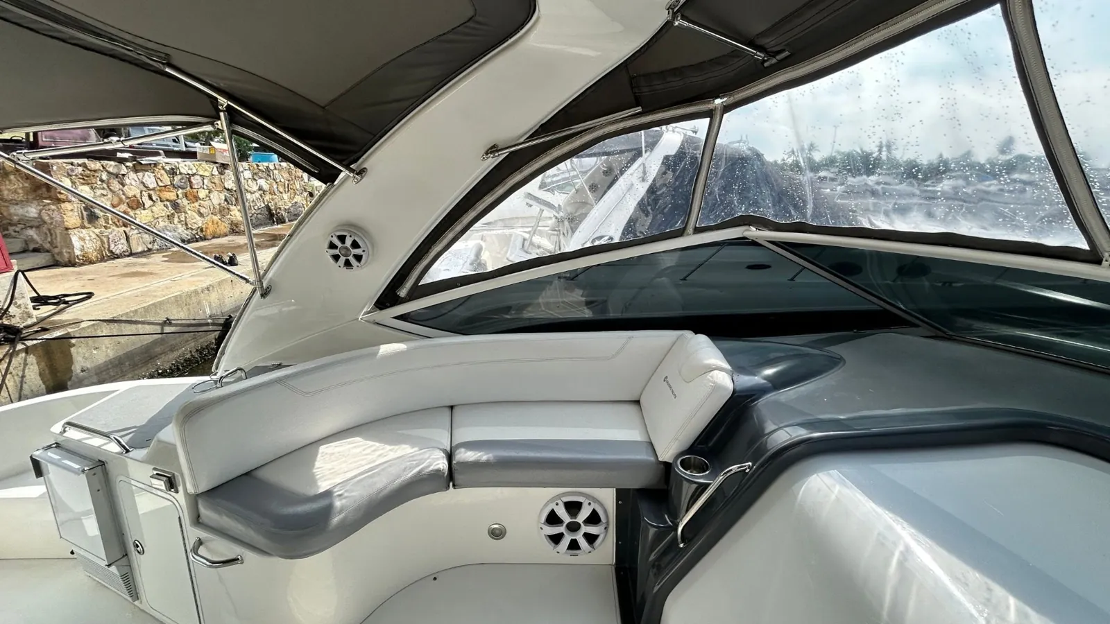 Cruisers Yachts Express 33 — foto 4