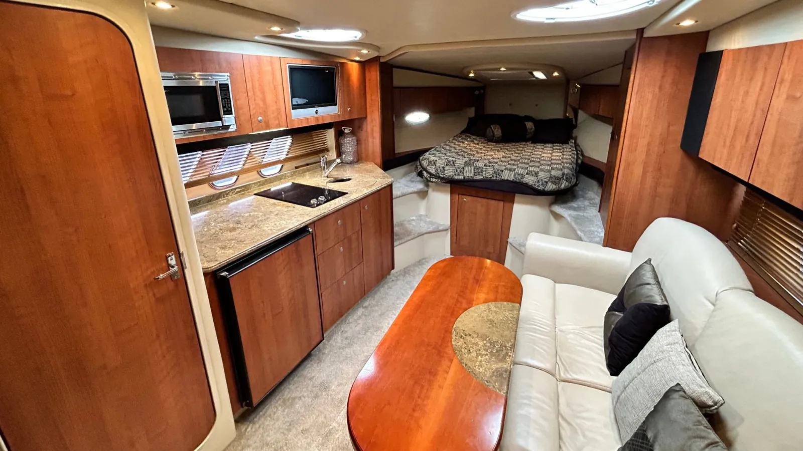 Cruisers Yachts Express 33 — foto 9