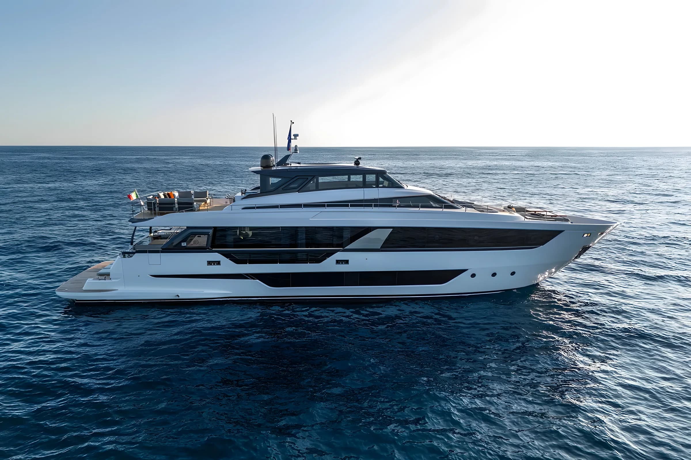 Ferretti 1000 Skydeck — foto 2