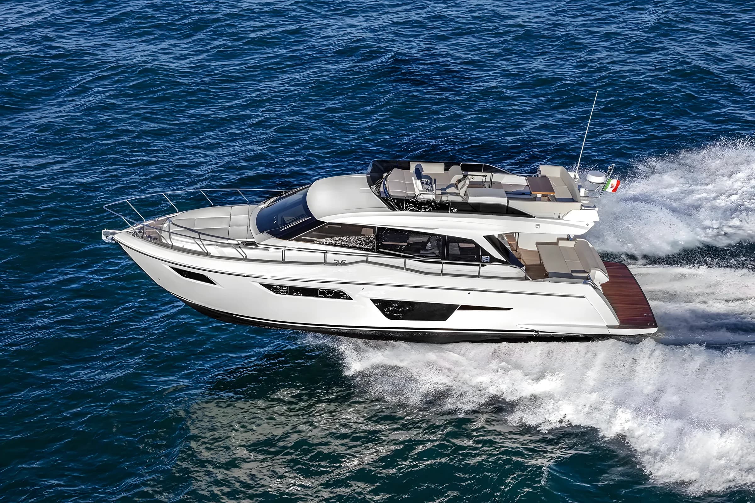 Ferretti 500 2027 — Bajo pedido