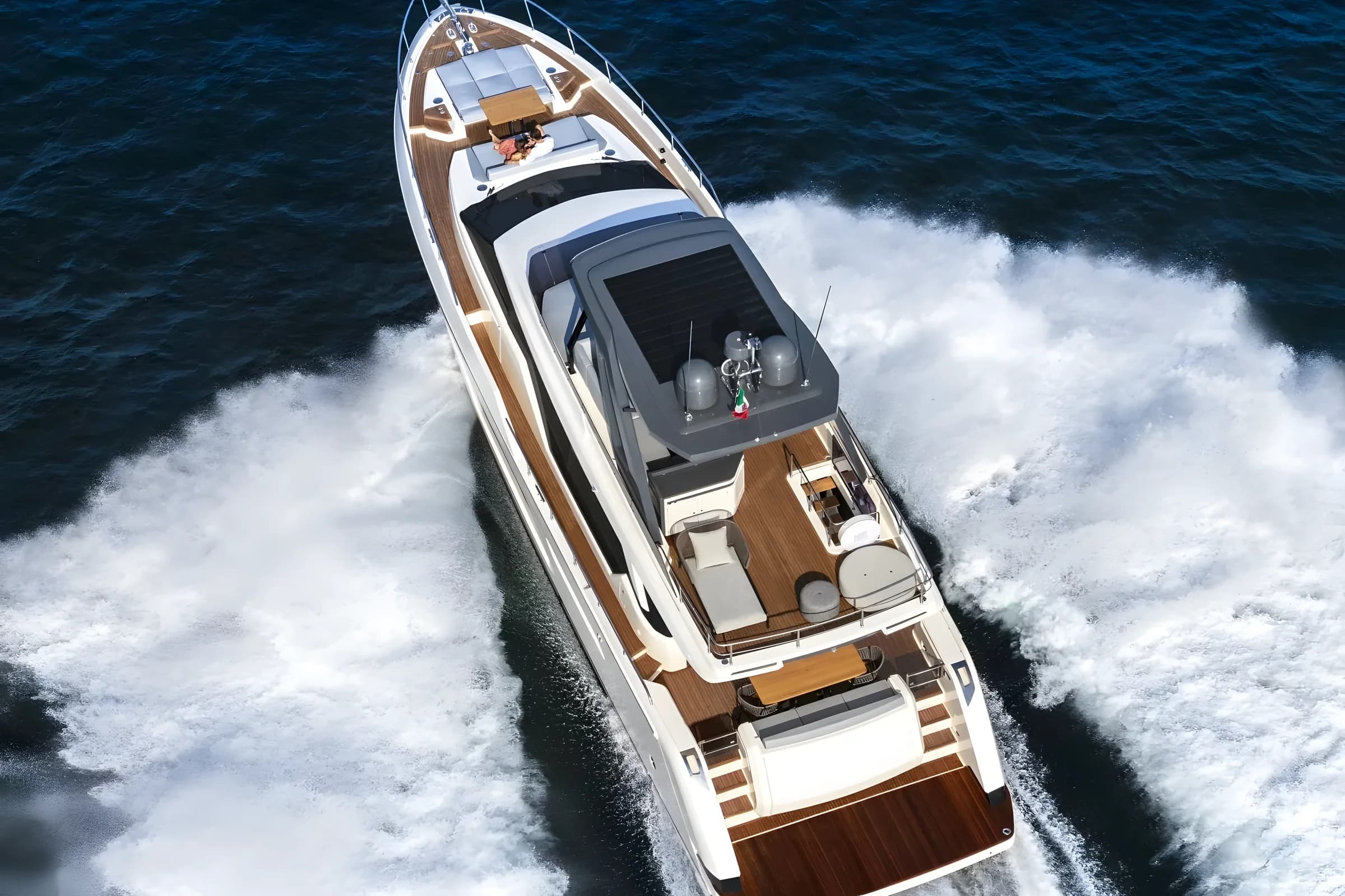 Ferretti 720 2027 — Bajo pedido