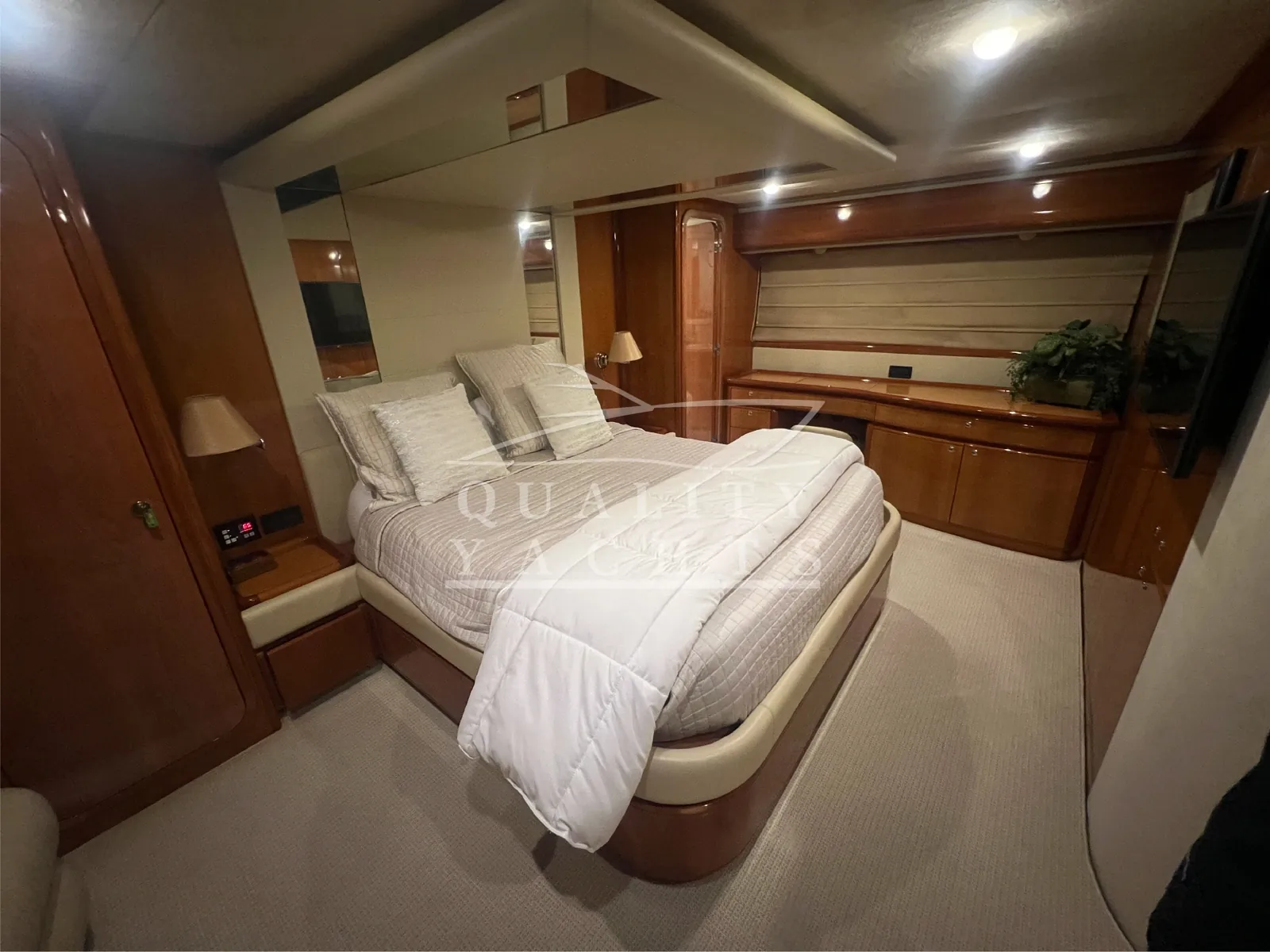 Ferretti 760 — photo 11