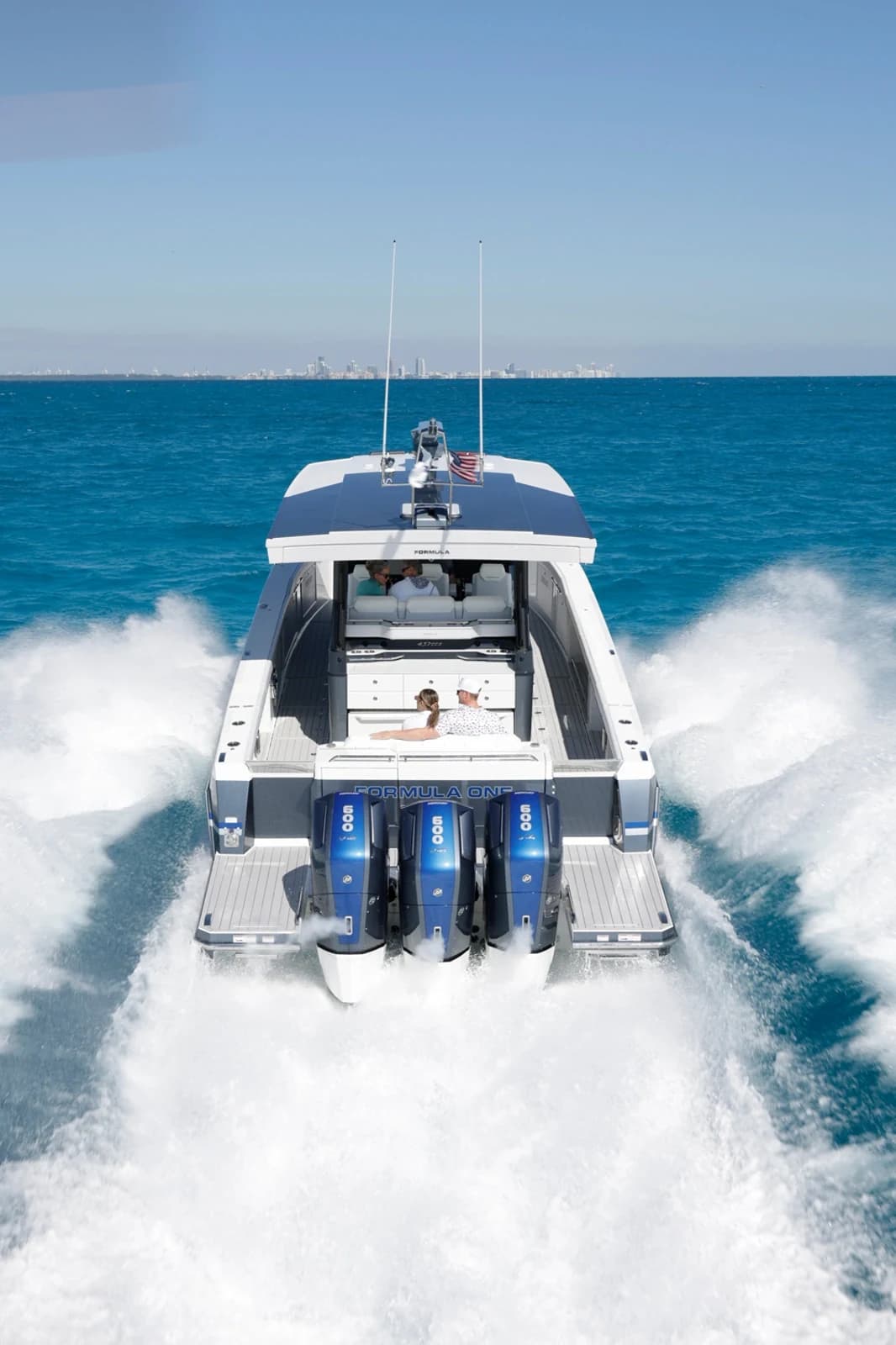 Formula 457 Center Console Fish — photo 8