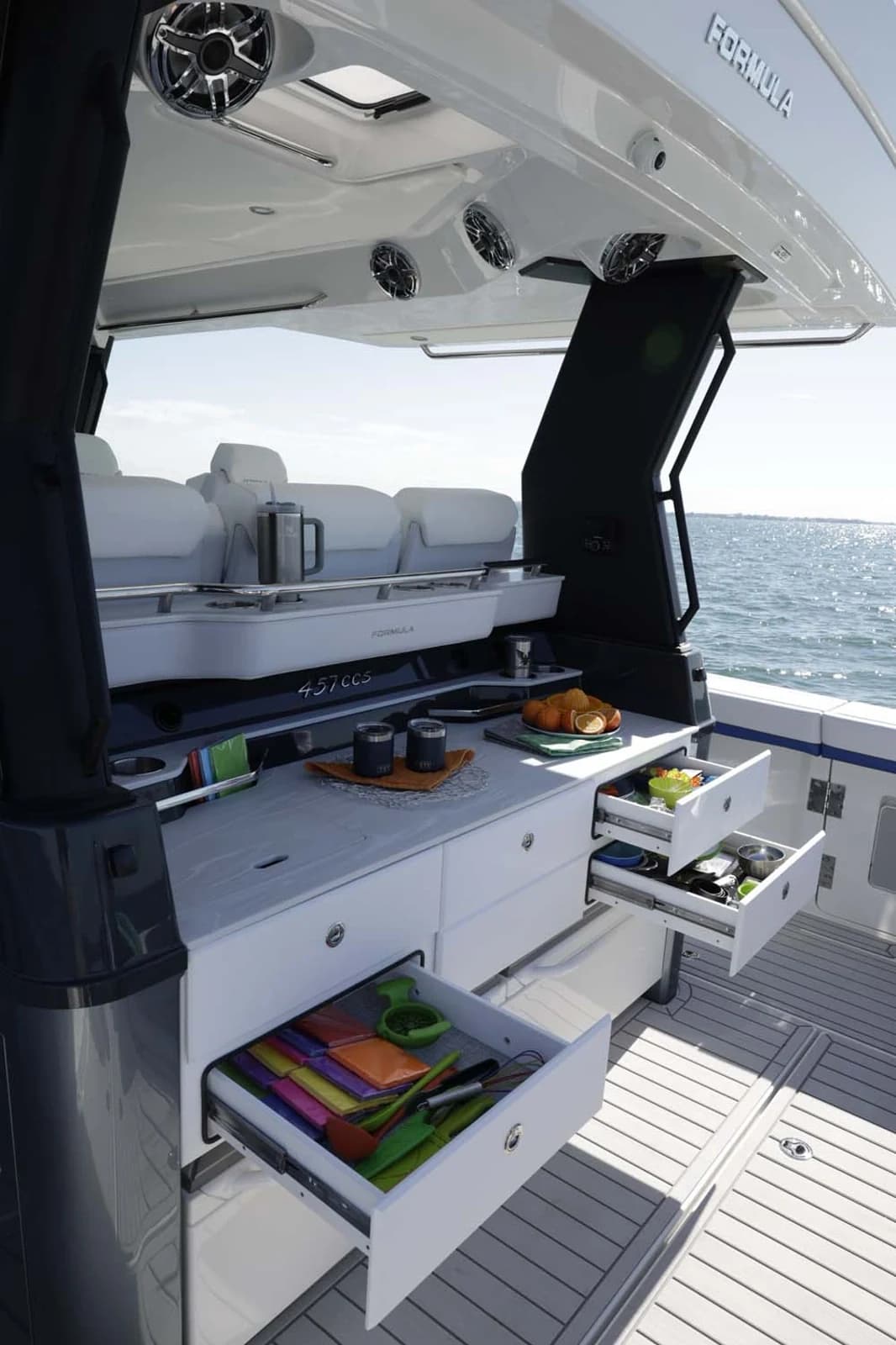 Formula 457 Center Console Fish — photo 15