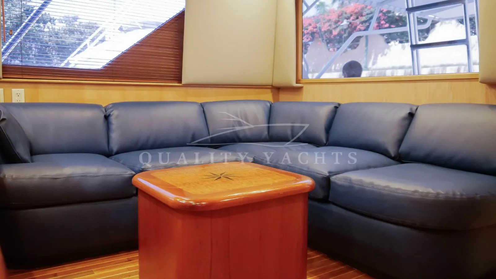 Hatteras 50 Convertible — foto 9
