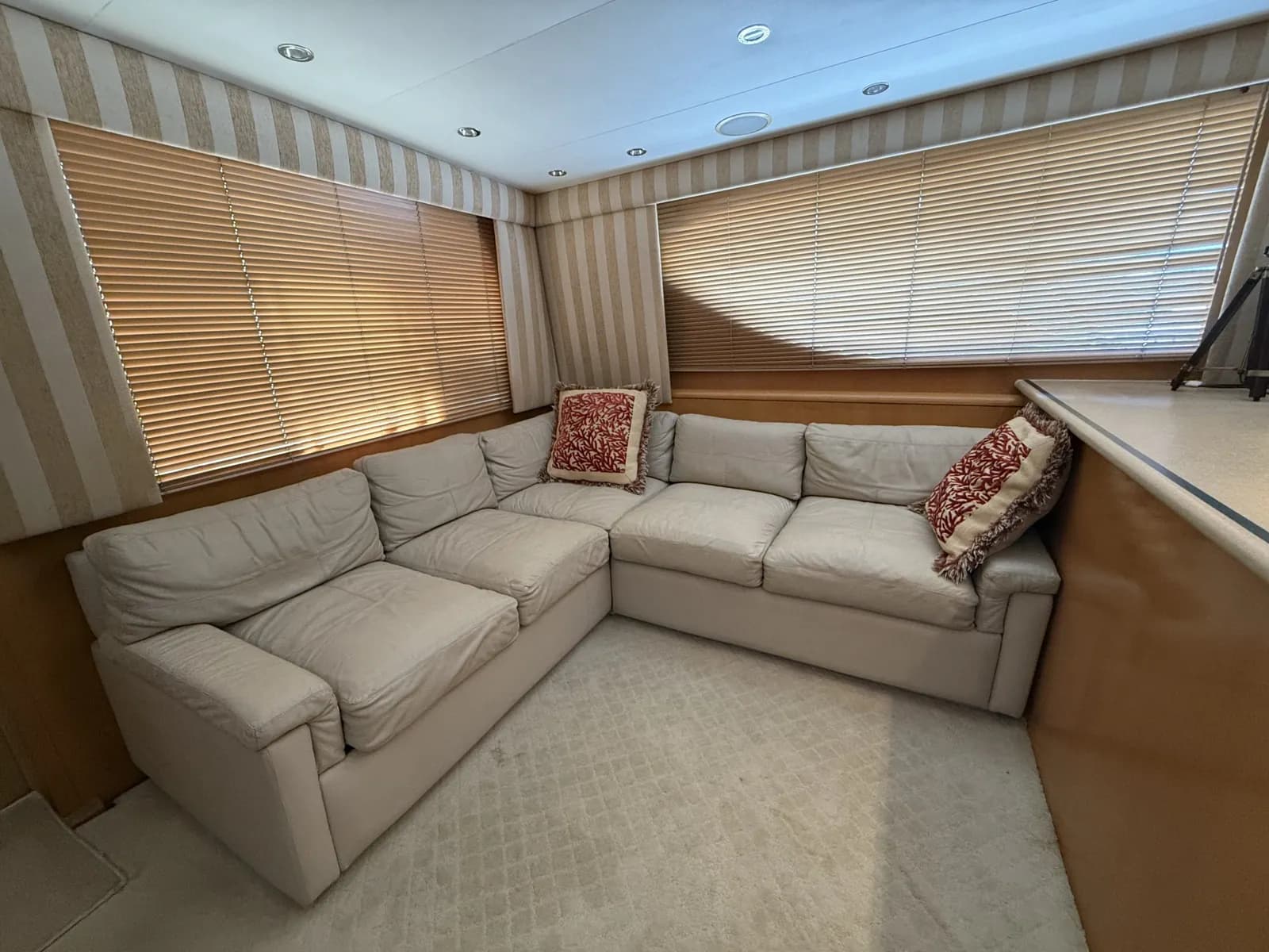 Hatteras 55 Convertible — foto 3