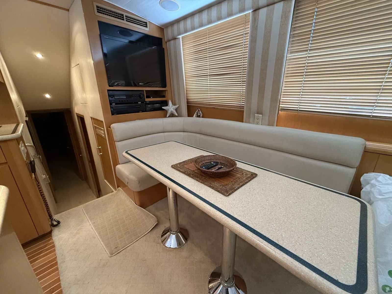 Hatteras 55 Convertible — foto 4