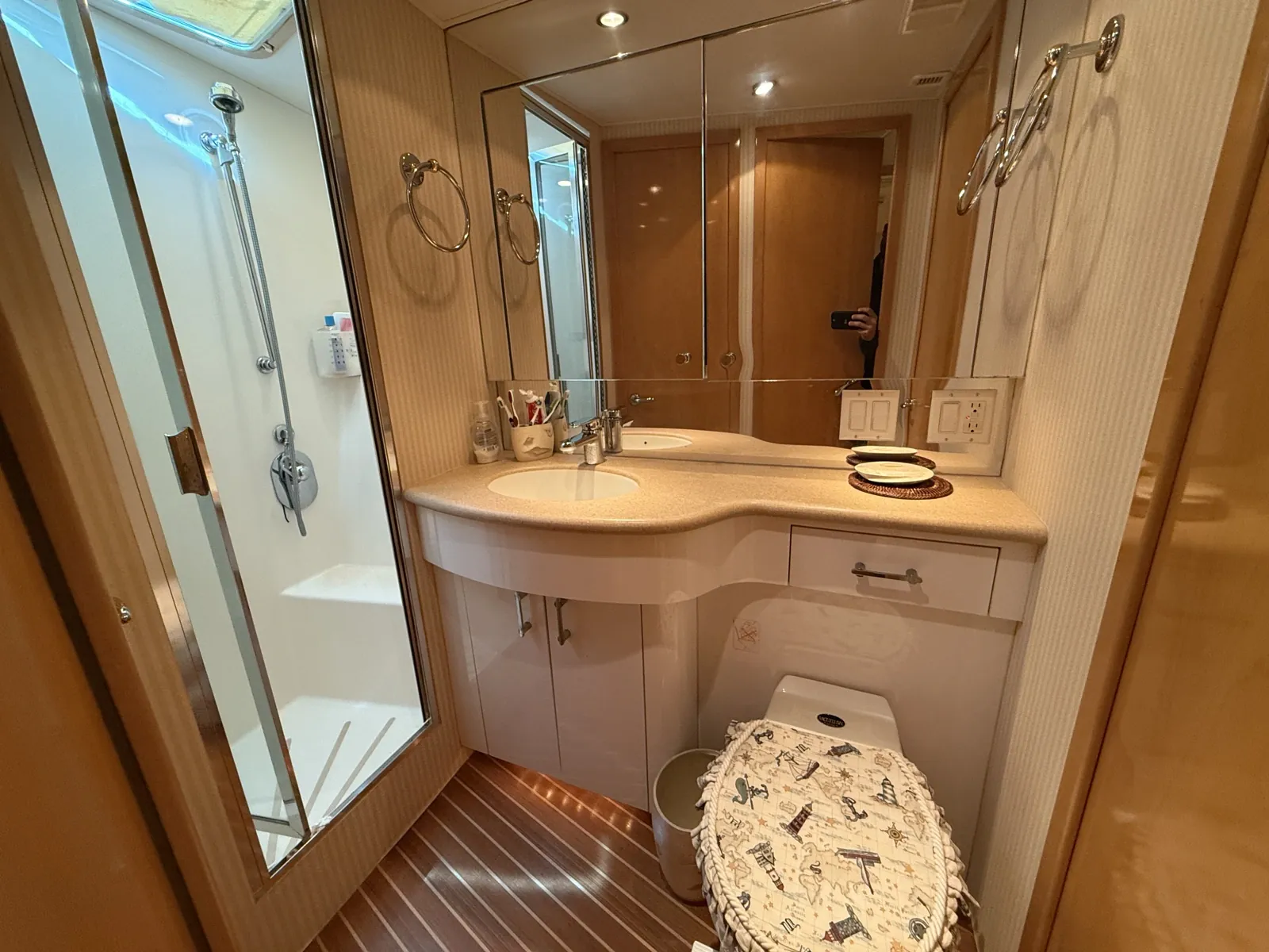Hatteras 55 Convertible — foto 10