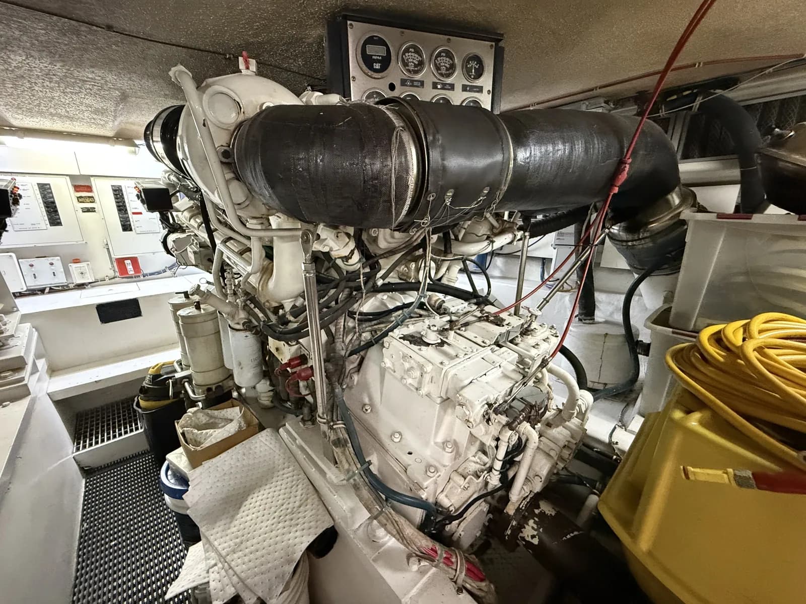 Hatteras 55 Convertible — foto 13
