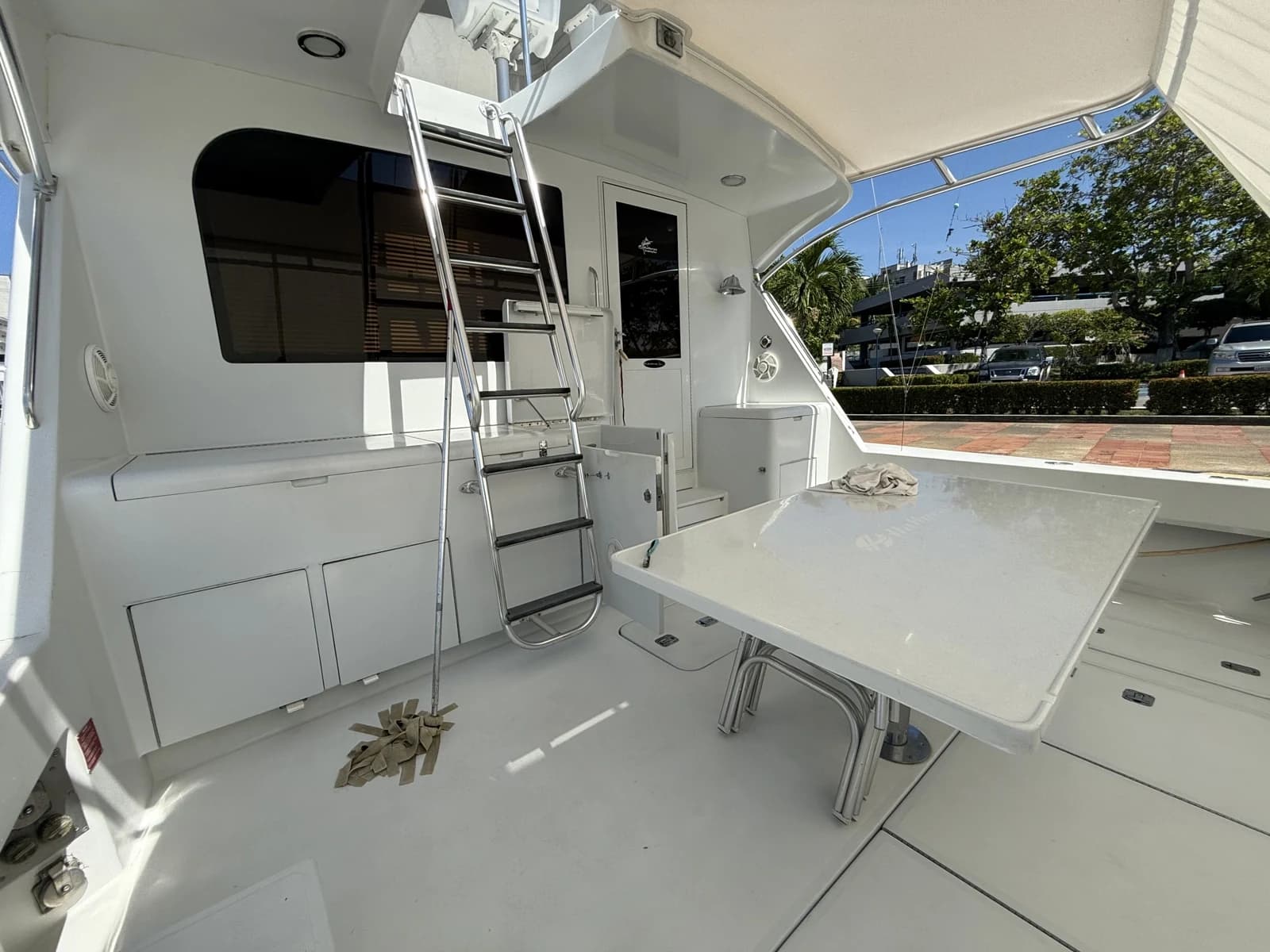 Hatteras 55 Convertible — foto 15