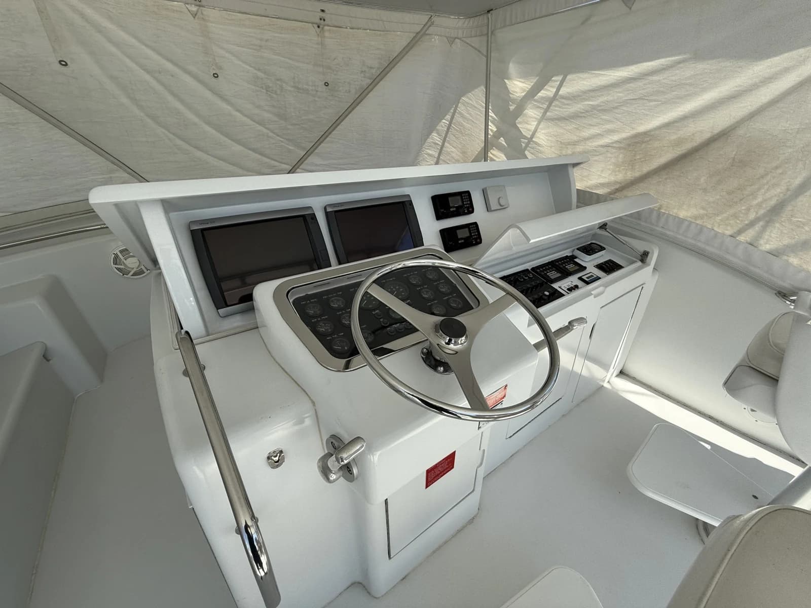 Hatteras 55 Convertible — foto 16