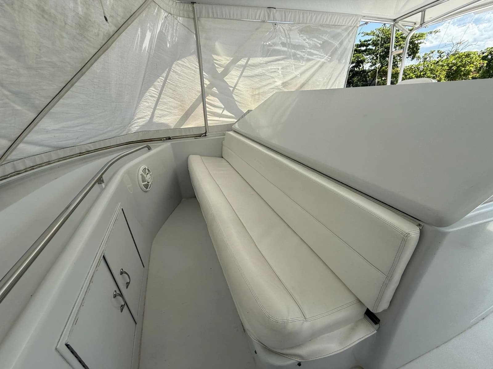 Hatteras 55 Convertible — foto 18