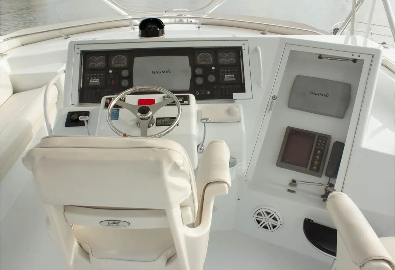 Hatteras 55 Convertible — foto 3