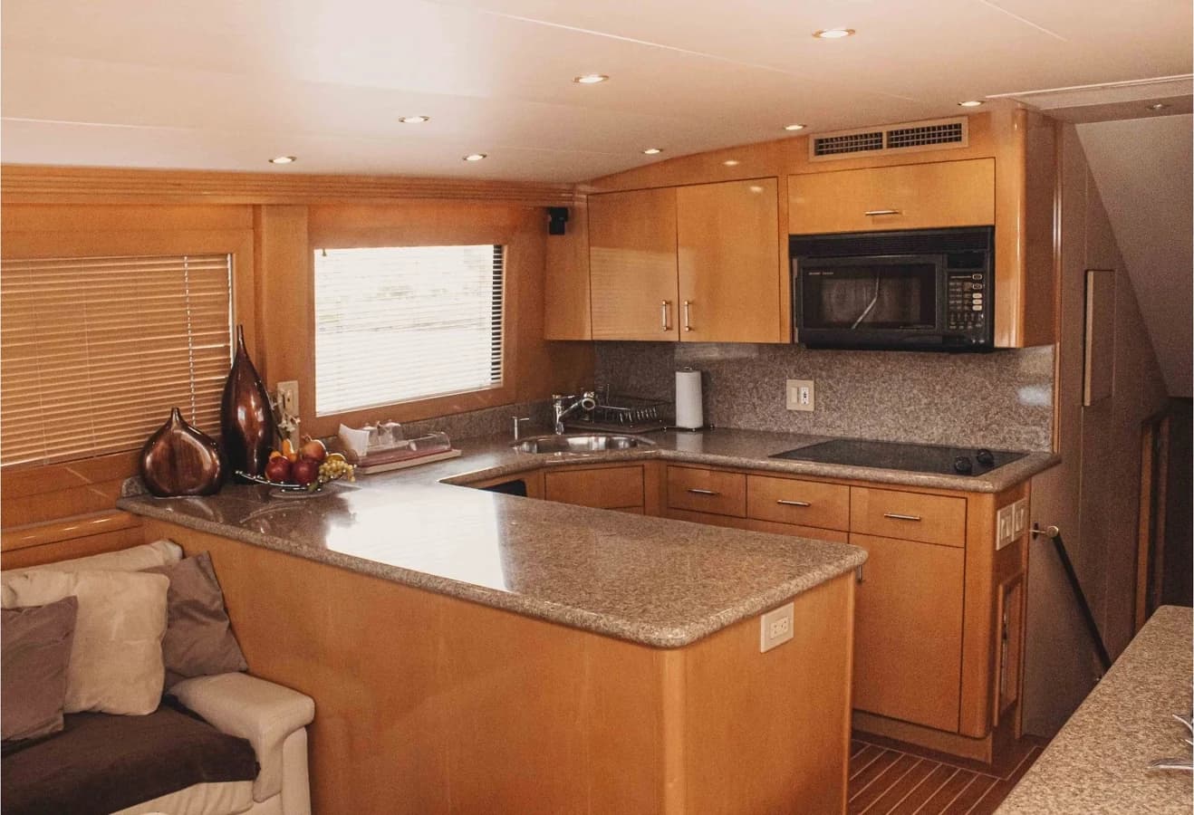 Hatteras 55 Convertible — foto 8