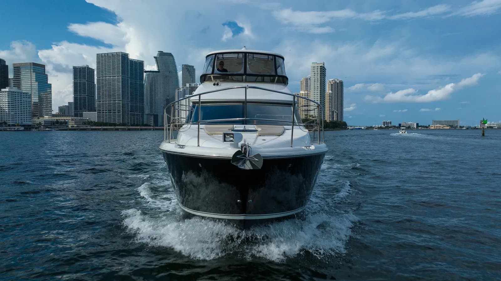 Meridian 441 Sedan — foto 4