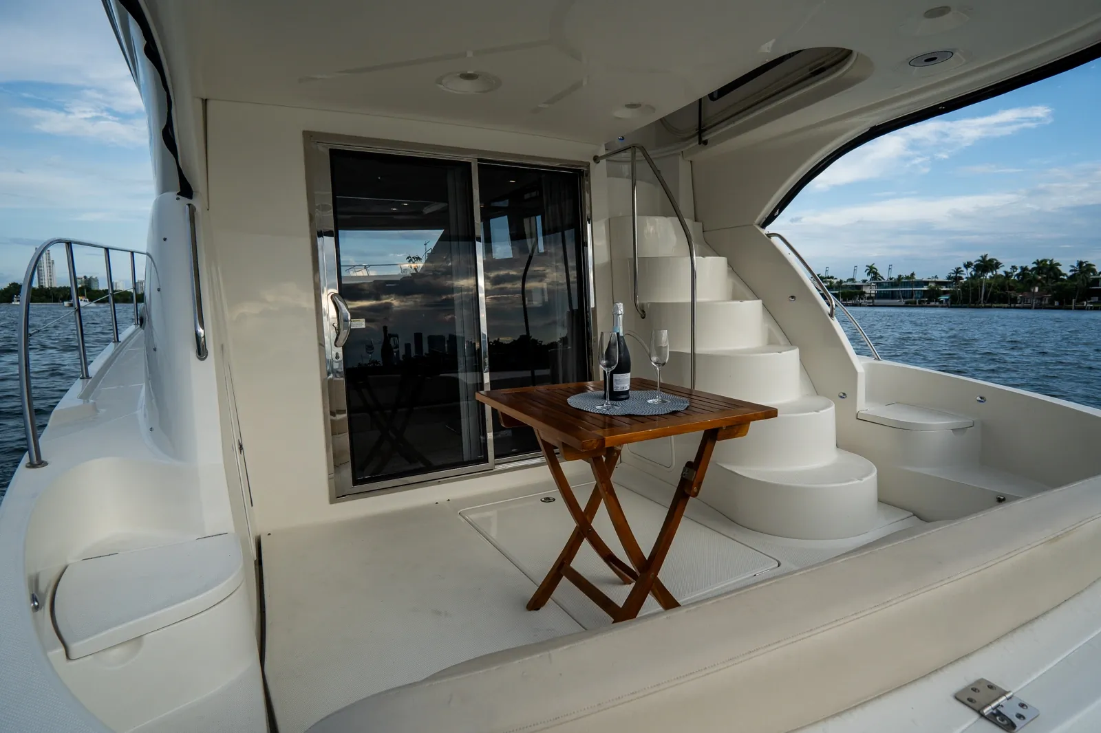 Meridian 441 Sedan — foto 13