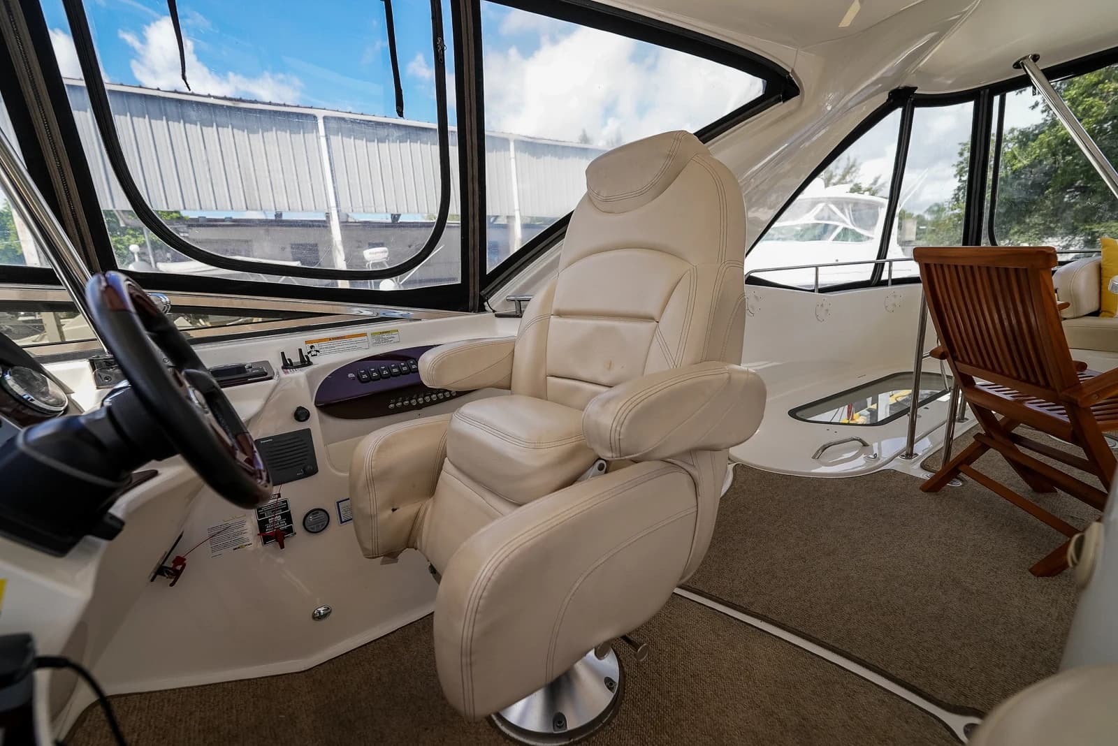 Meridian 441 Sedan — foto 35