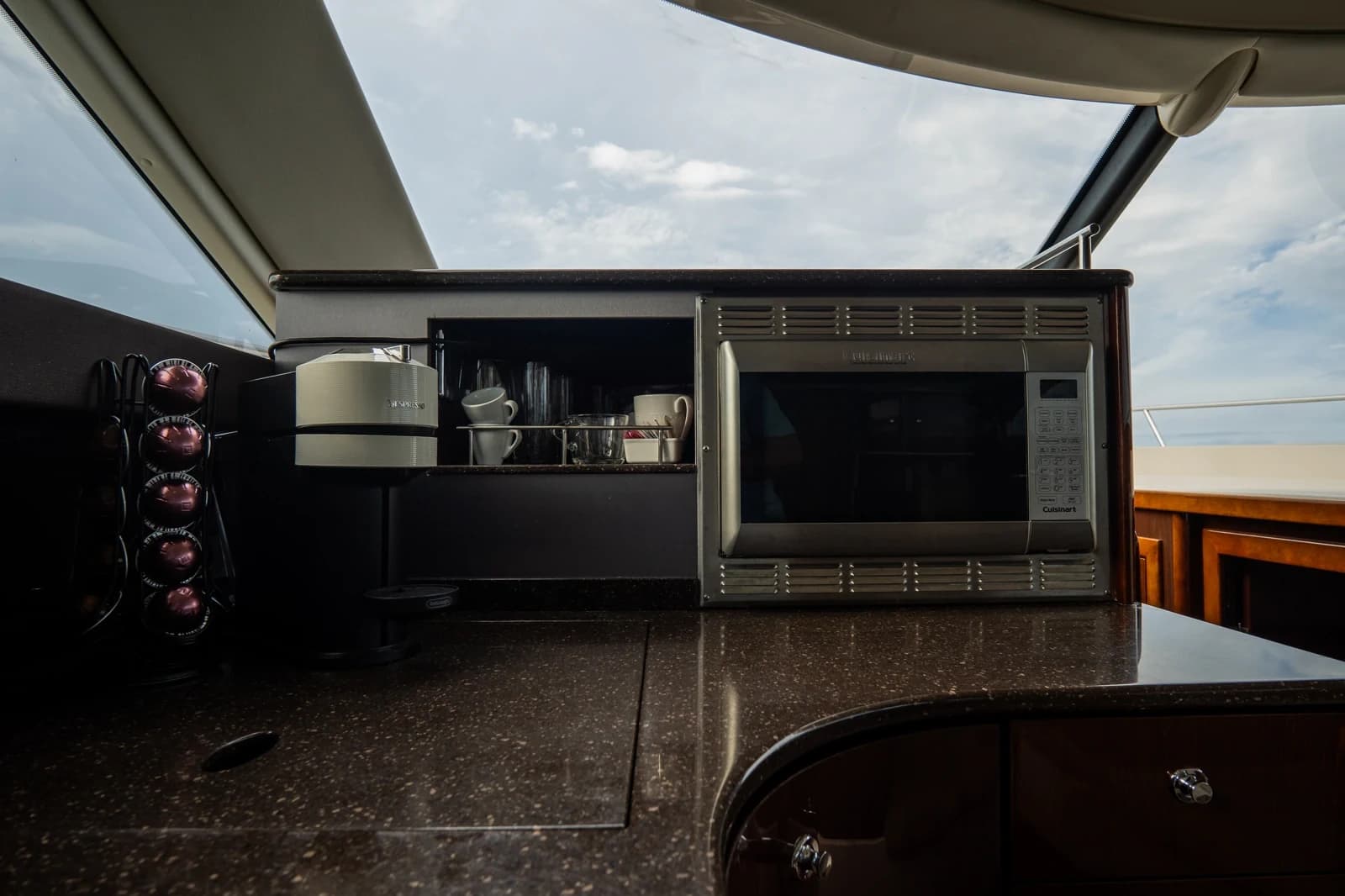 Meridian 441 Sedan — foto 53