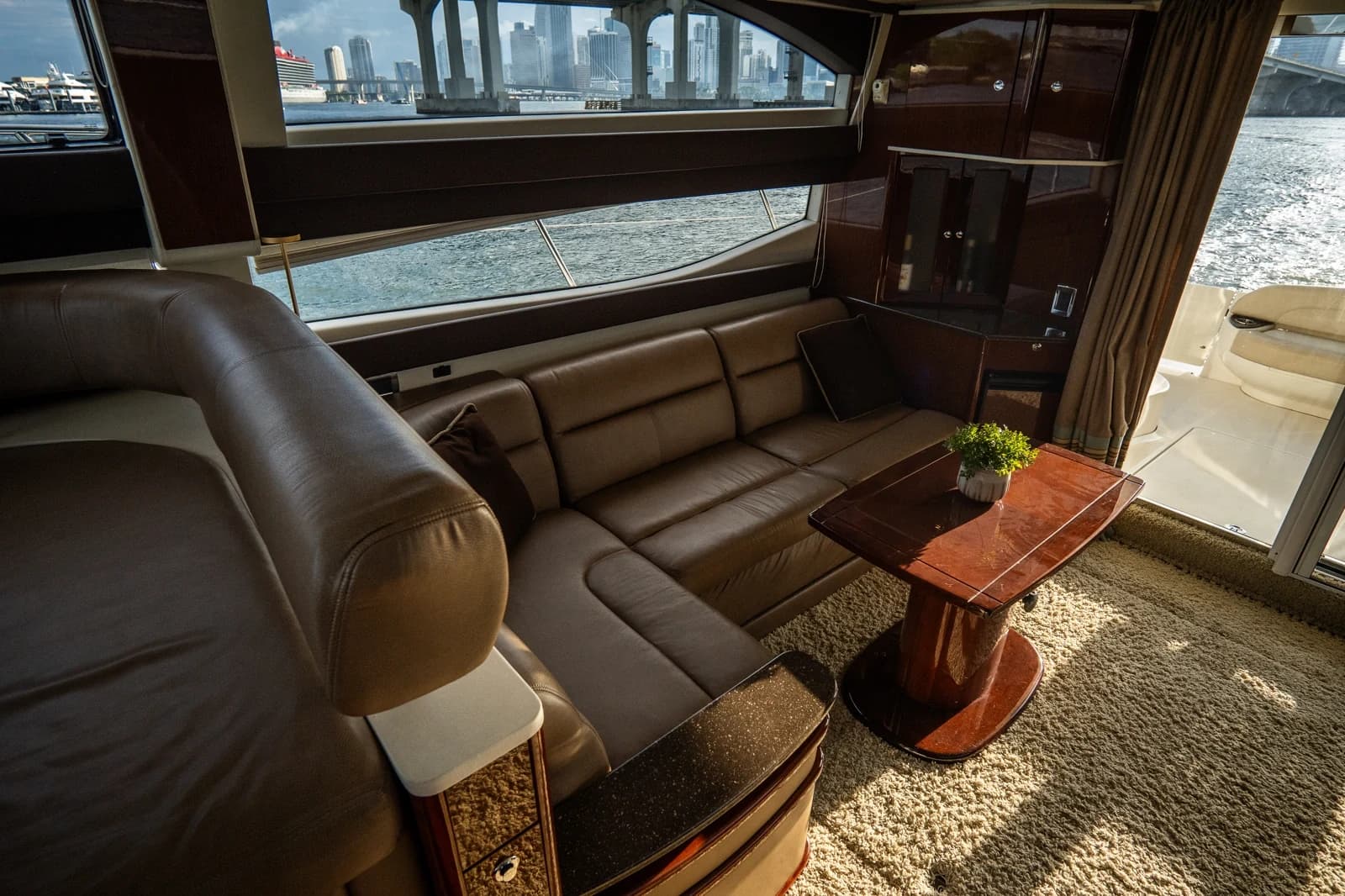 Meridian 441 Sedan — foto 55