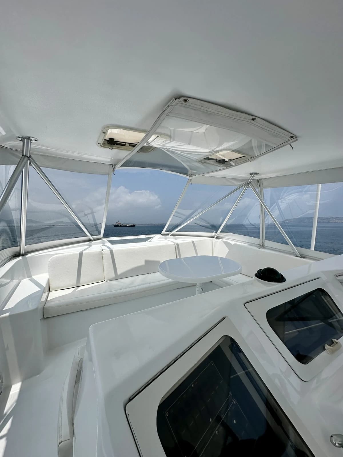 Ocean Yachts Super Sport — foto 16