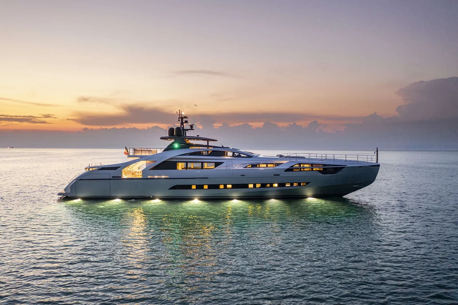 Pershing 140 — photo 4