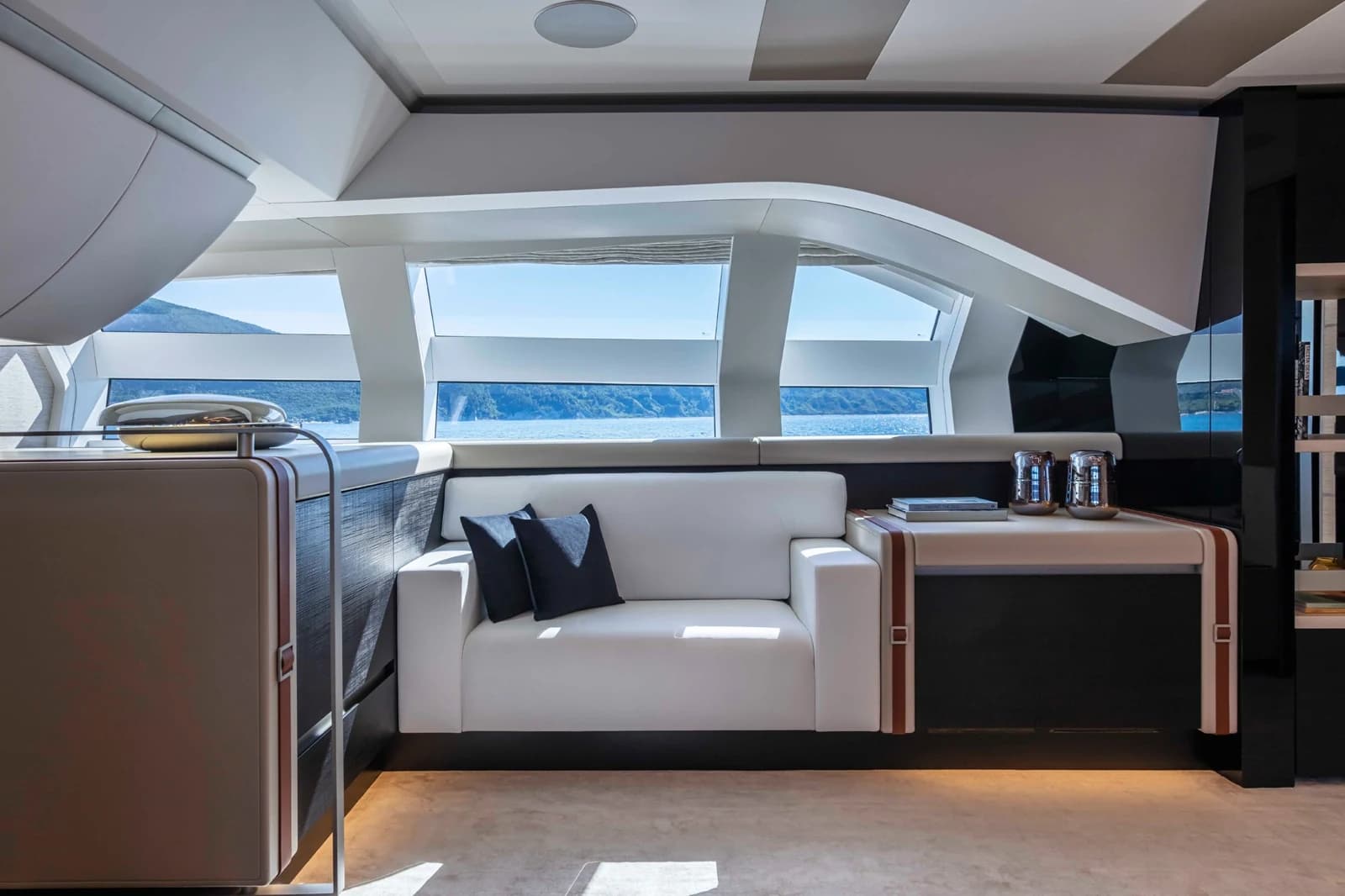 Pershing 140 — photo 10
