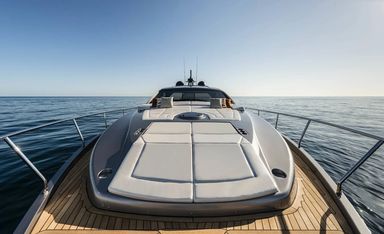 Pershing 6X — photo 3