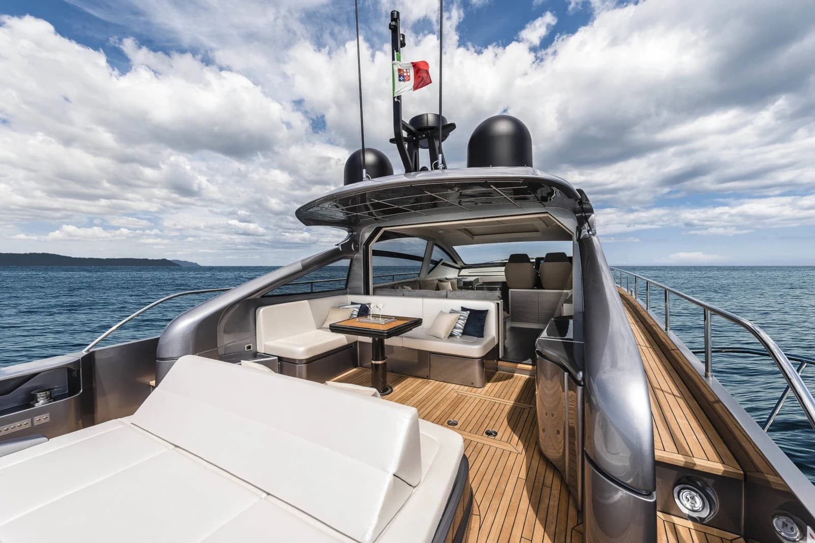 Pershing 6X — photo 5