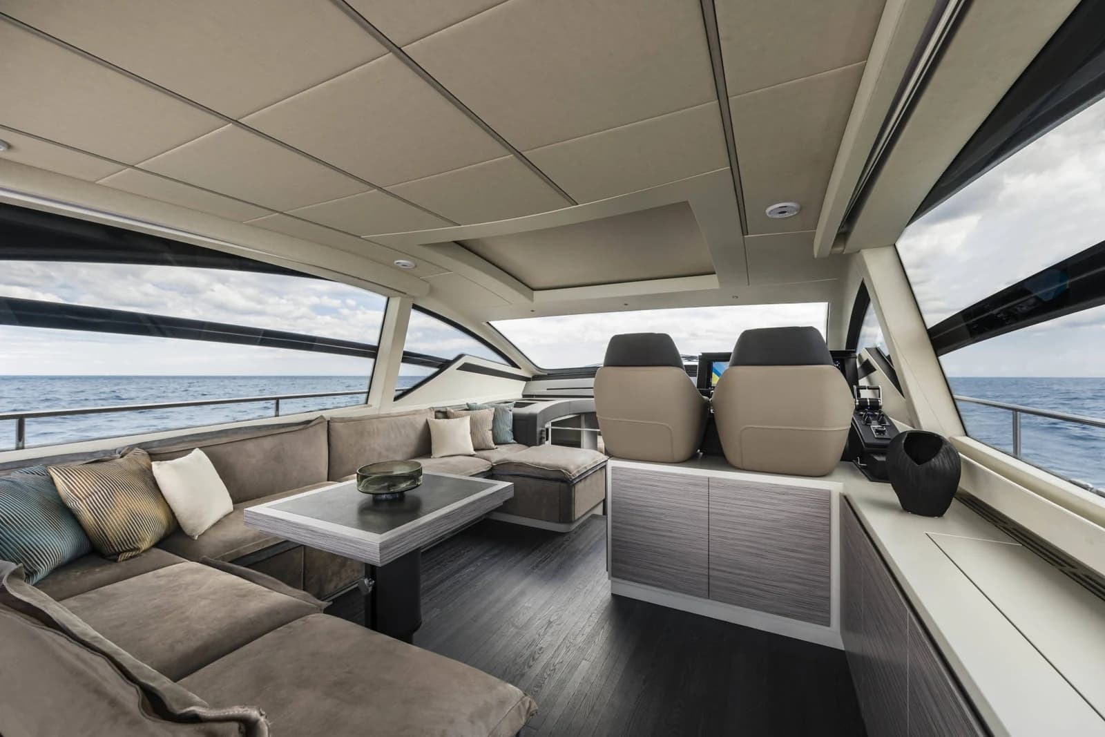 Pershing 6X — photo 6