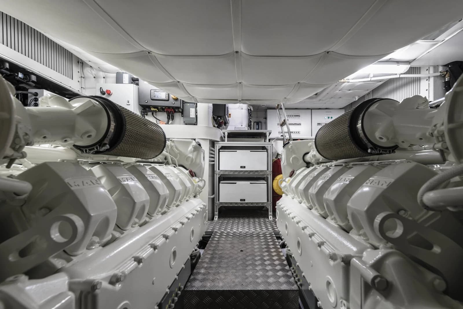 Pershing 6X — photo 12