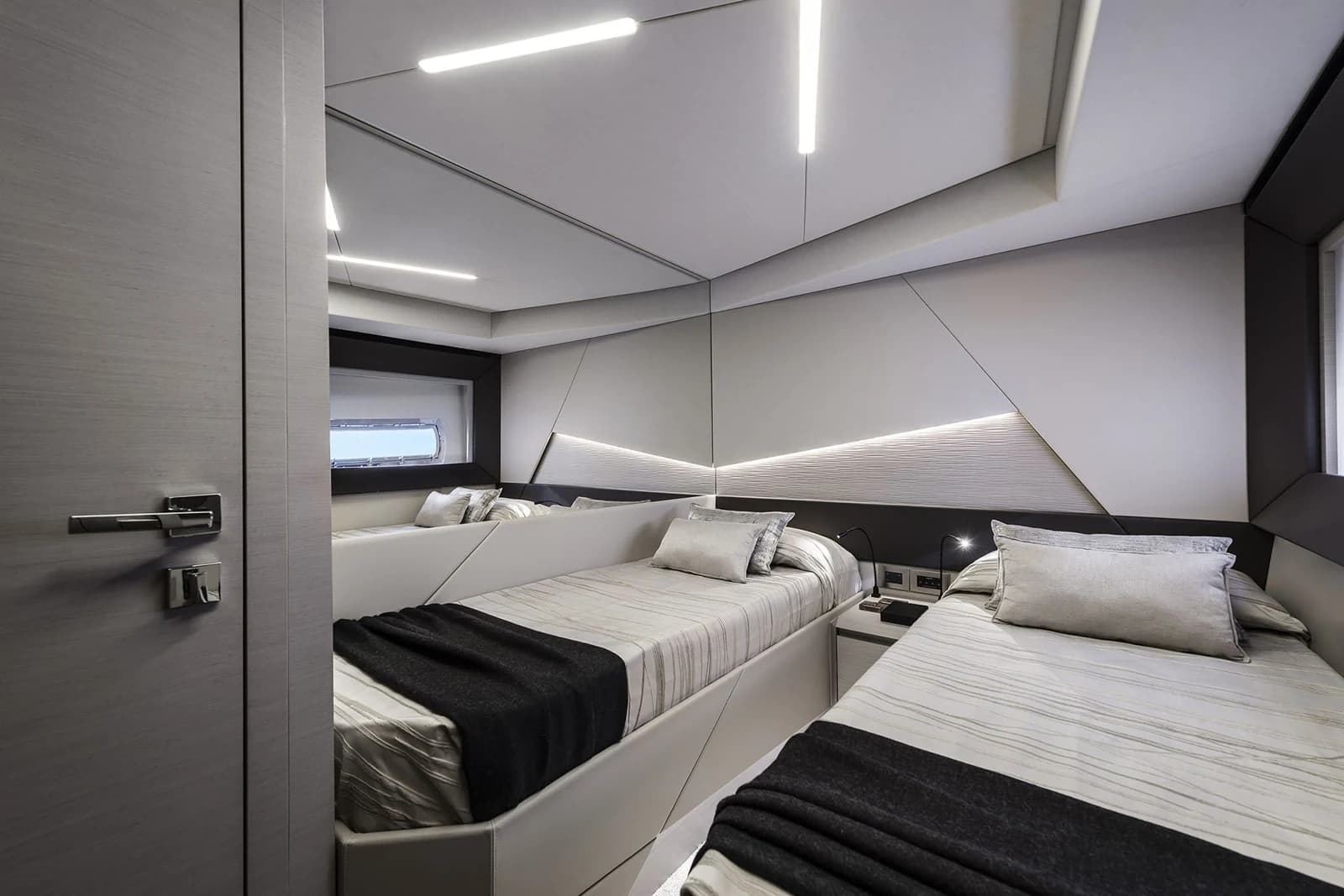 Pershing 7X — foto 10
