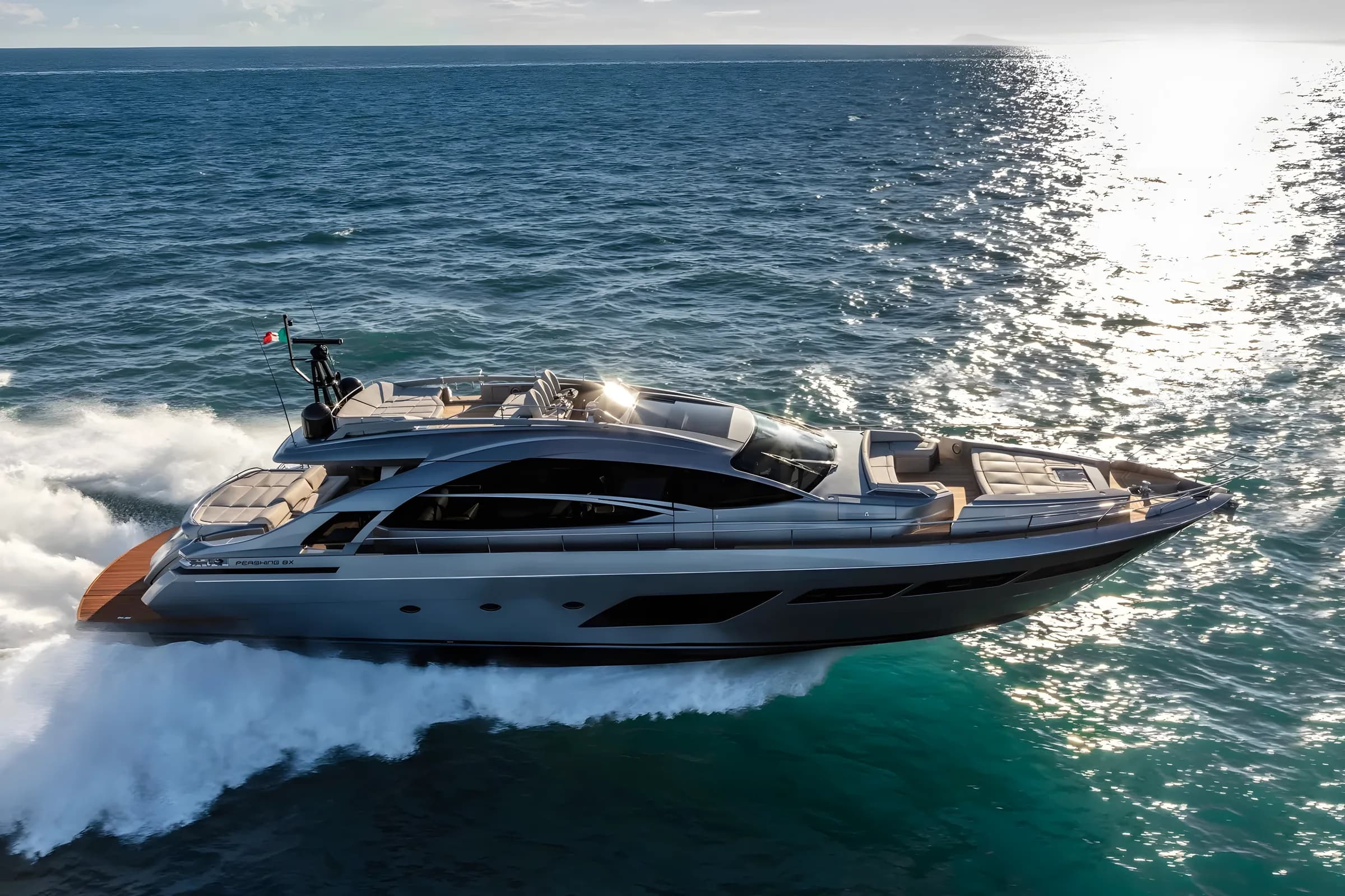 Pershing 8X 2027 — Bajo pedido